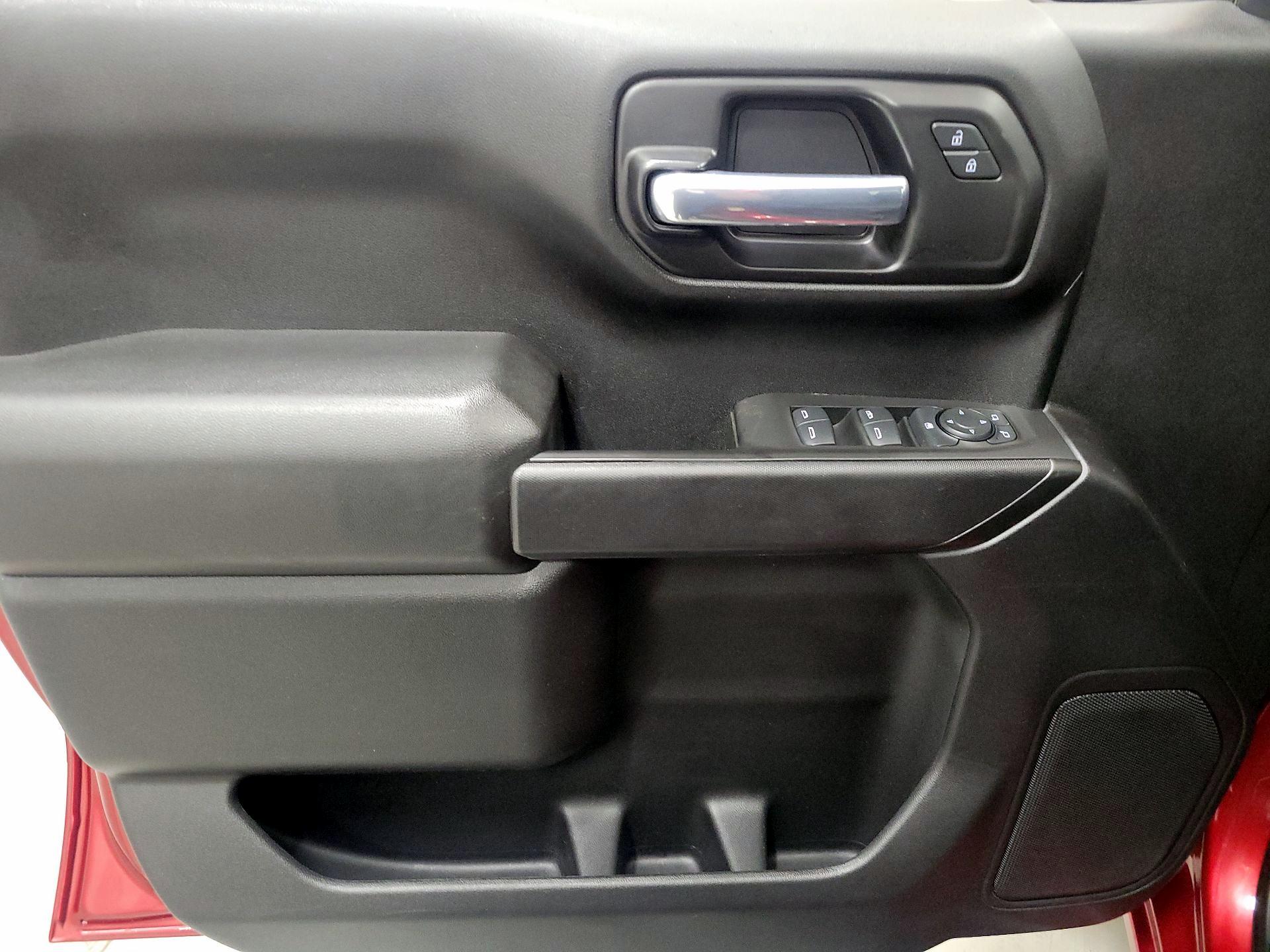 Thumbnail: 2021 Chevrolet Silverado 1500 - 12