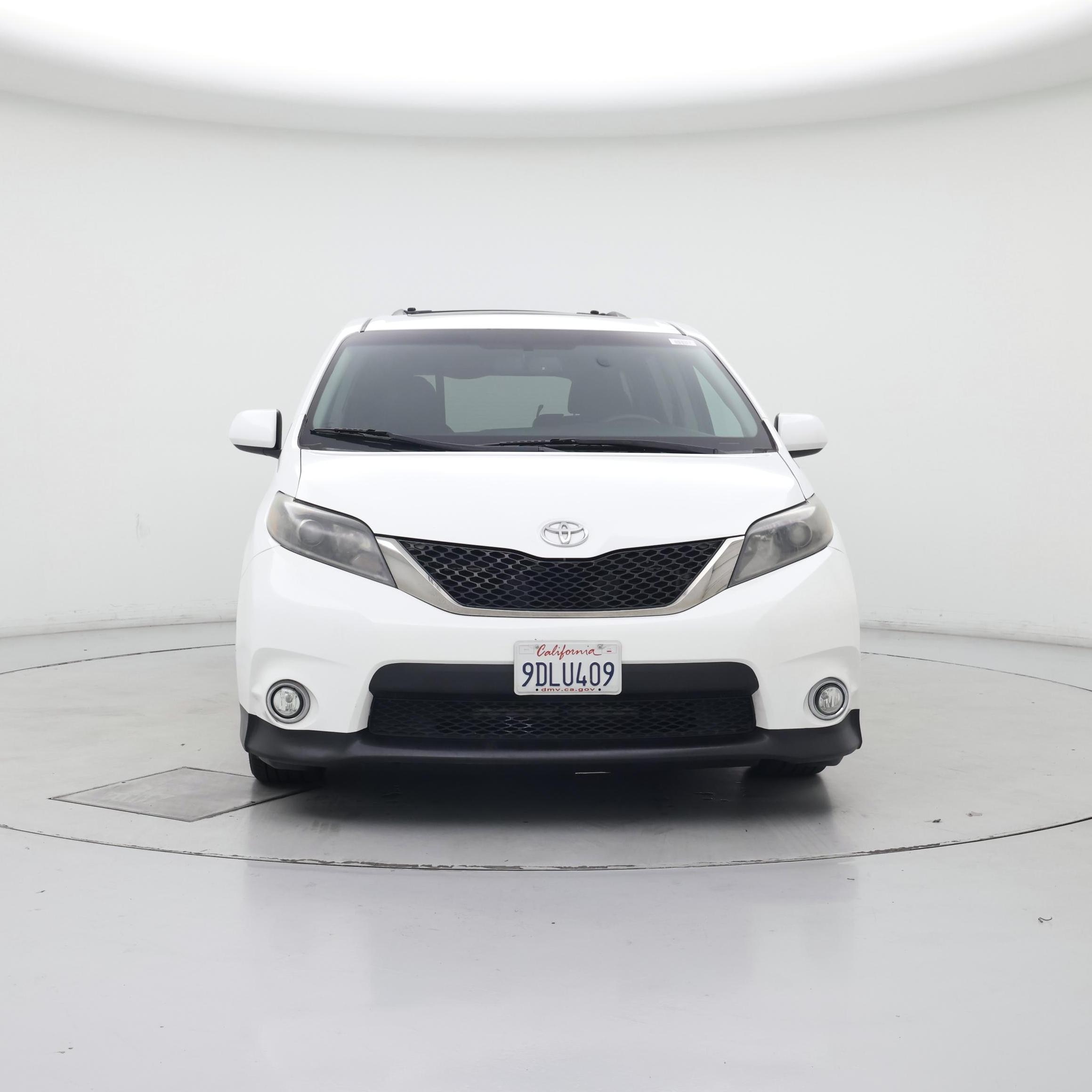 Thumbnail: 2015 Toyota Sienna - 5