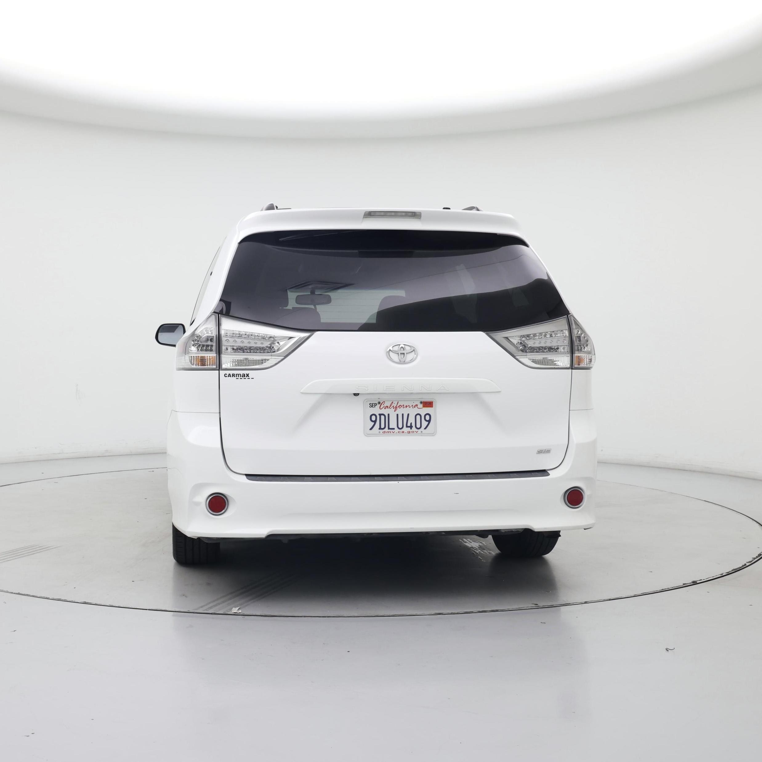 Thumbnail: 2015 Toyota Sienna - 6