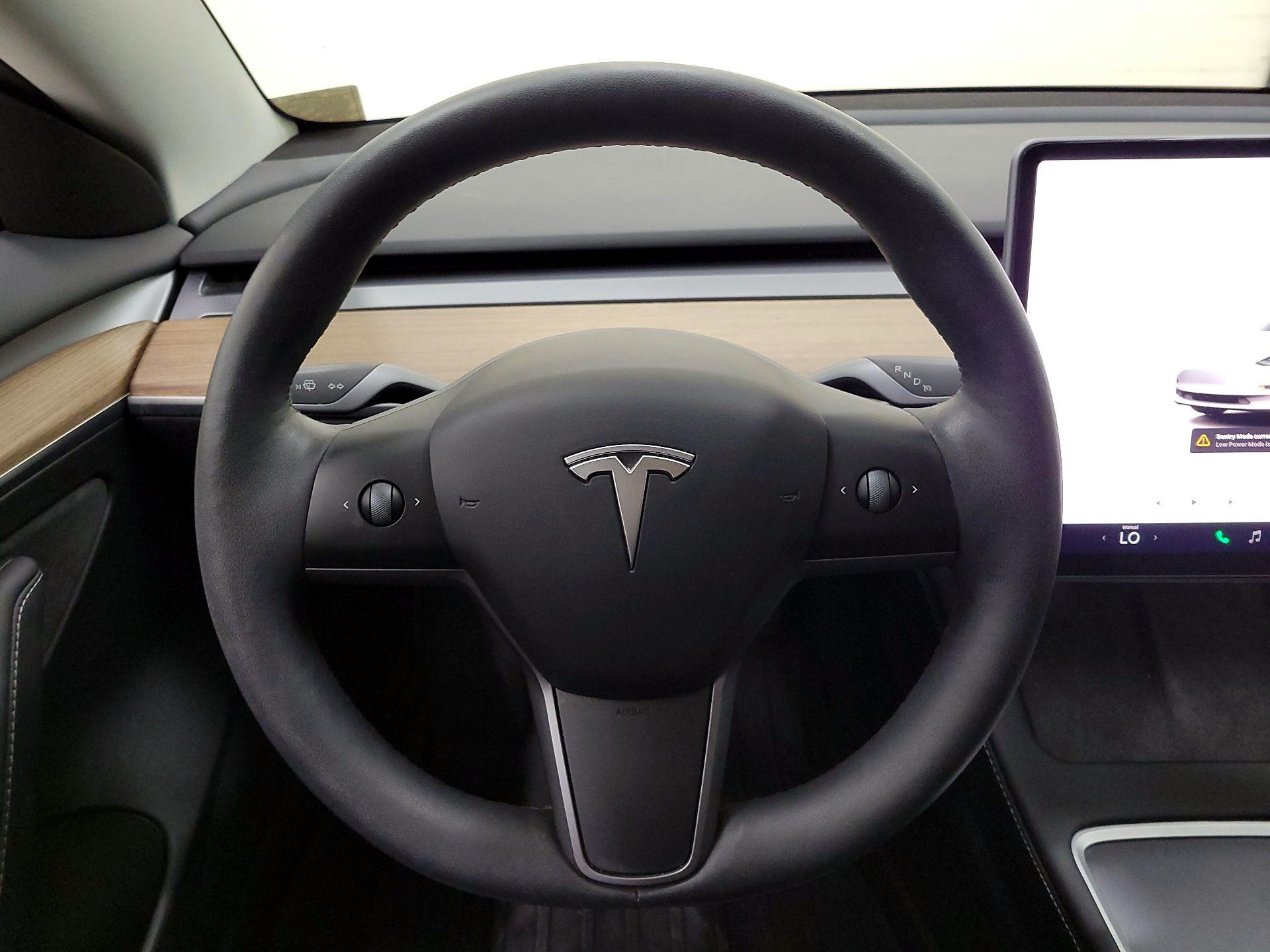 Thumbnail: 2023 Tesla Model 3 - 10