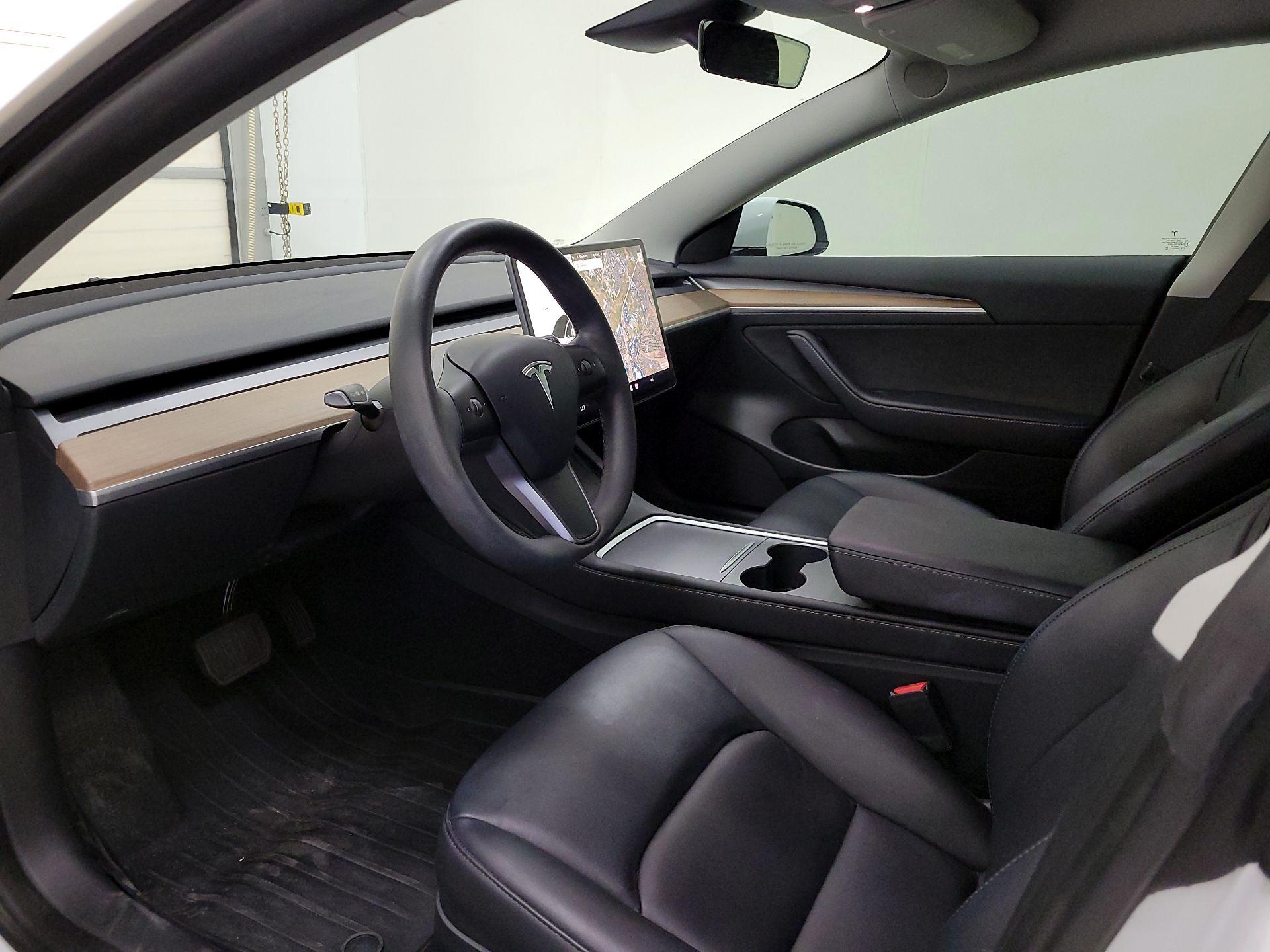 Thumbnail: 2023 Tesla Model 3 - 11
