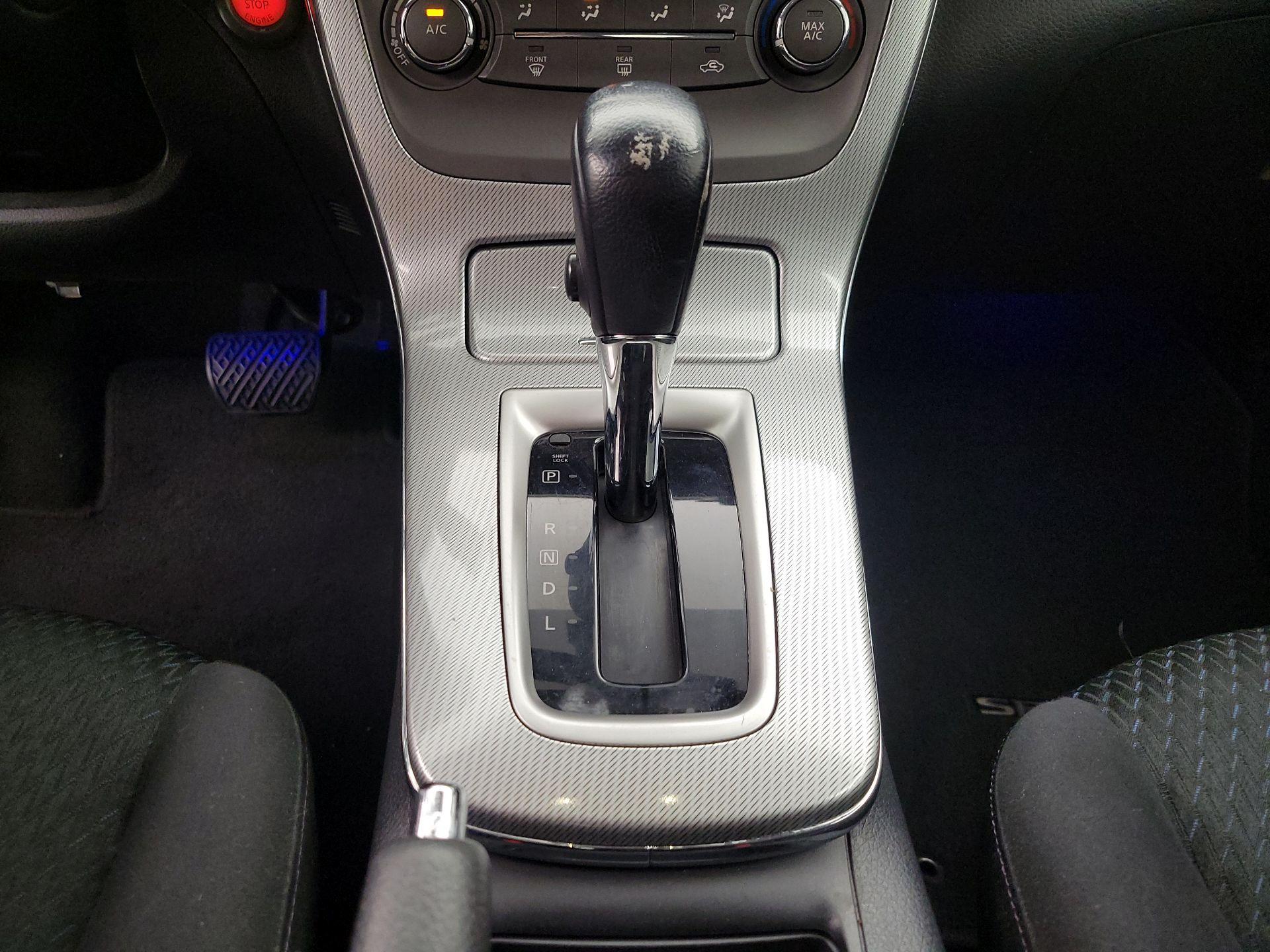 Thumbnail: 2014 Nissan Sentra - 16