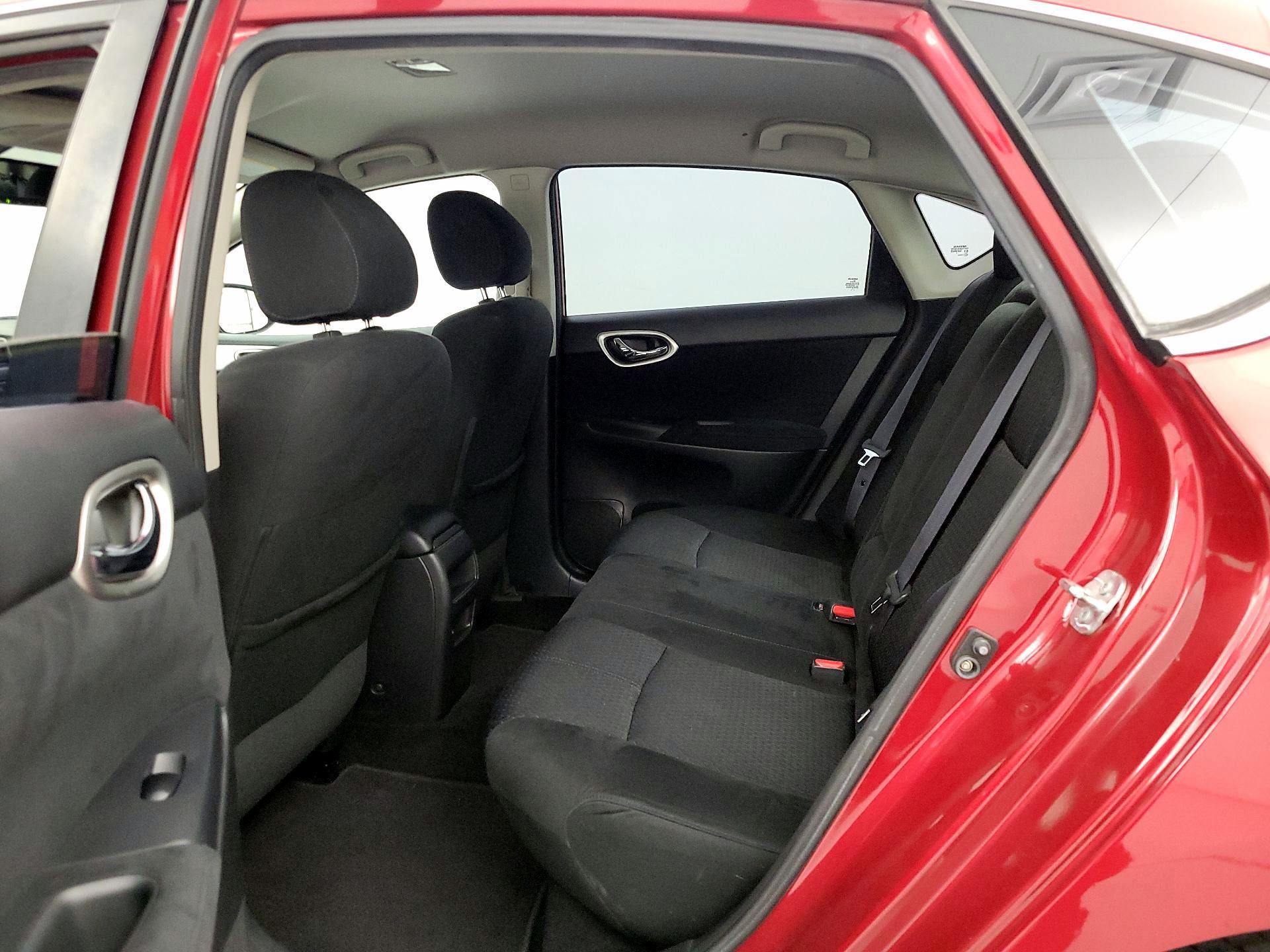 Thumbnail: 2014 Nissan Sentra - 18