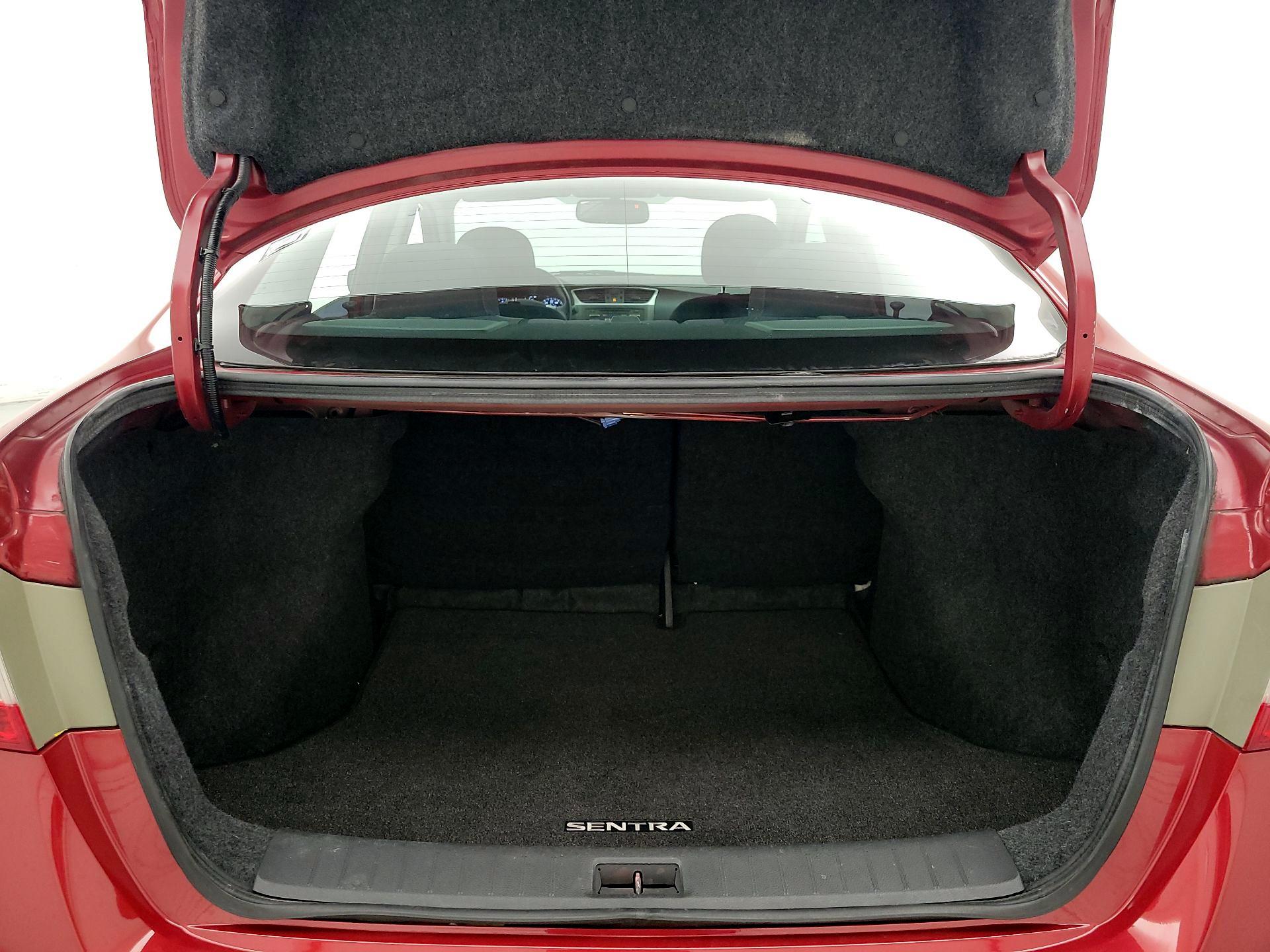Thumbnail: 2014 Nissan Sentra - 19