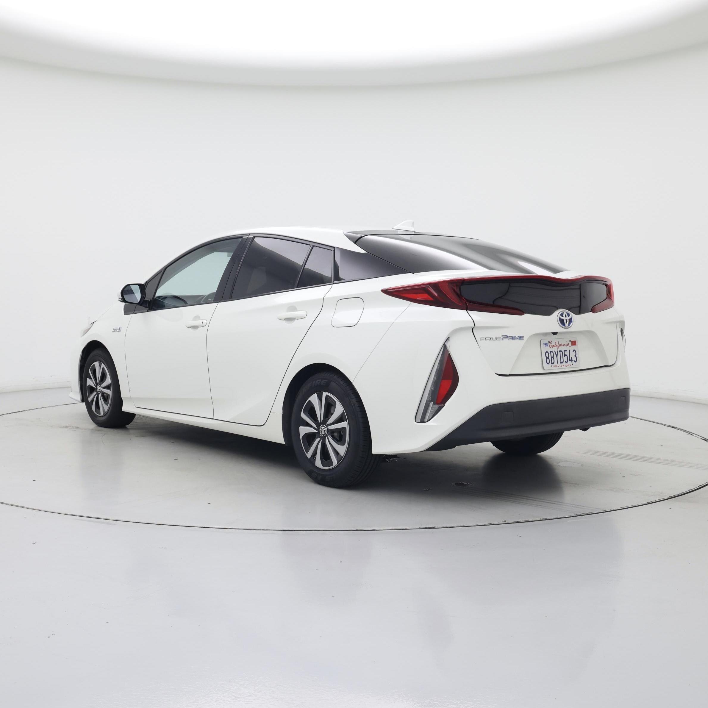 Thumbnail: 2017 Toyota Prius Prime - 2