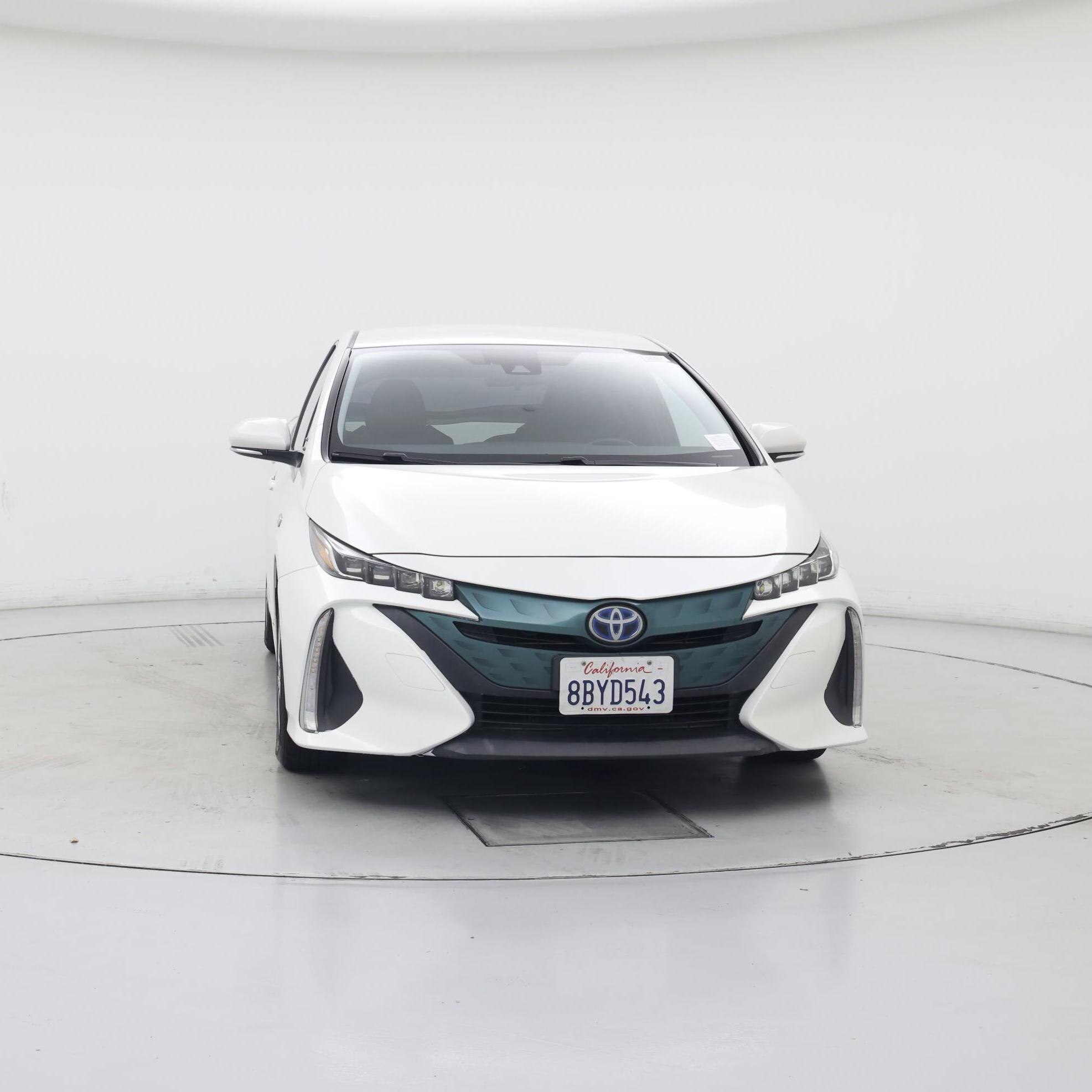 Thumbnail: 2017 Toyota Prius Prime - 5