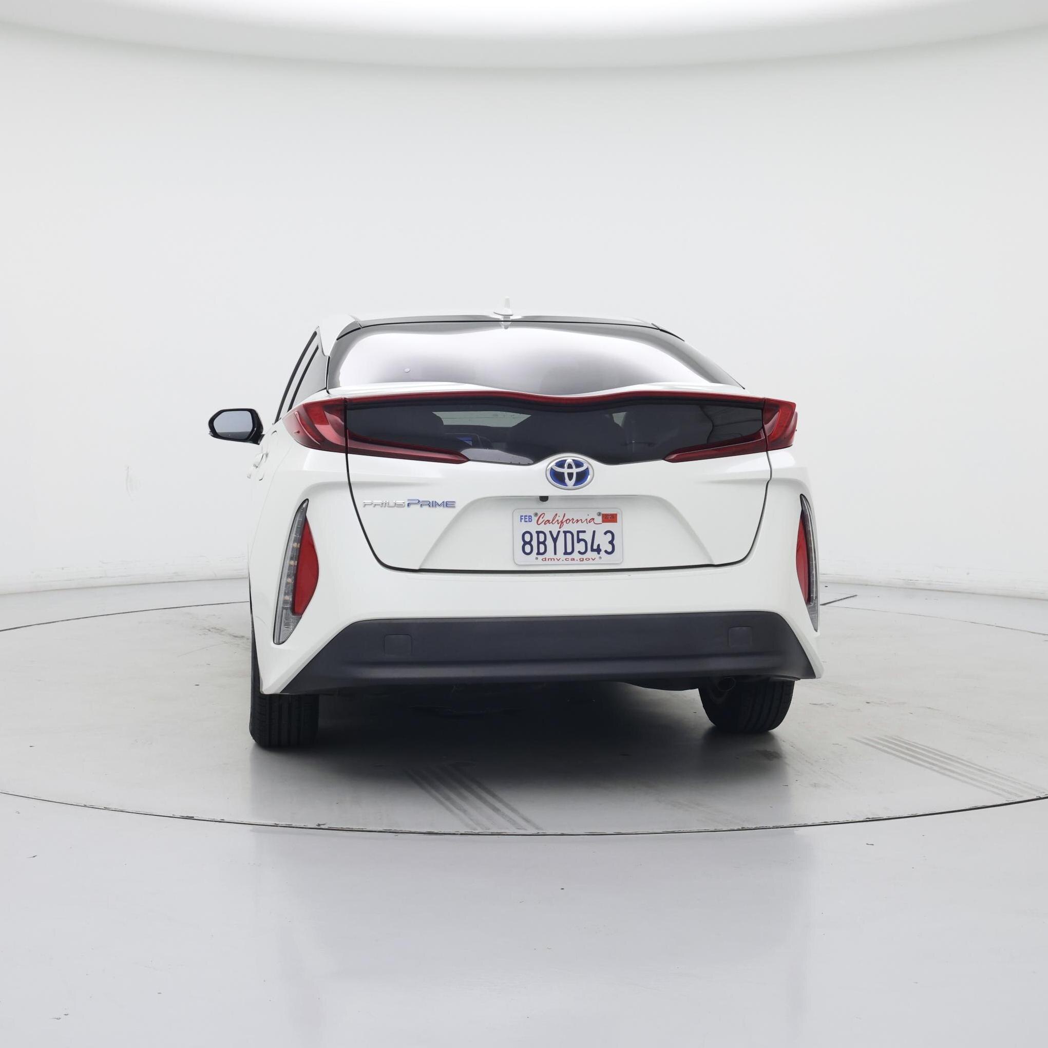 Thumbnail: 2017 Toyota Prius Prime - 6