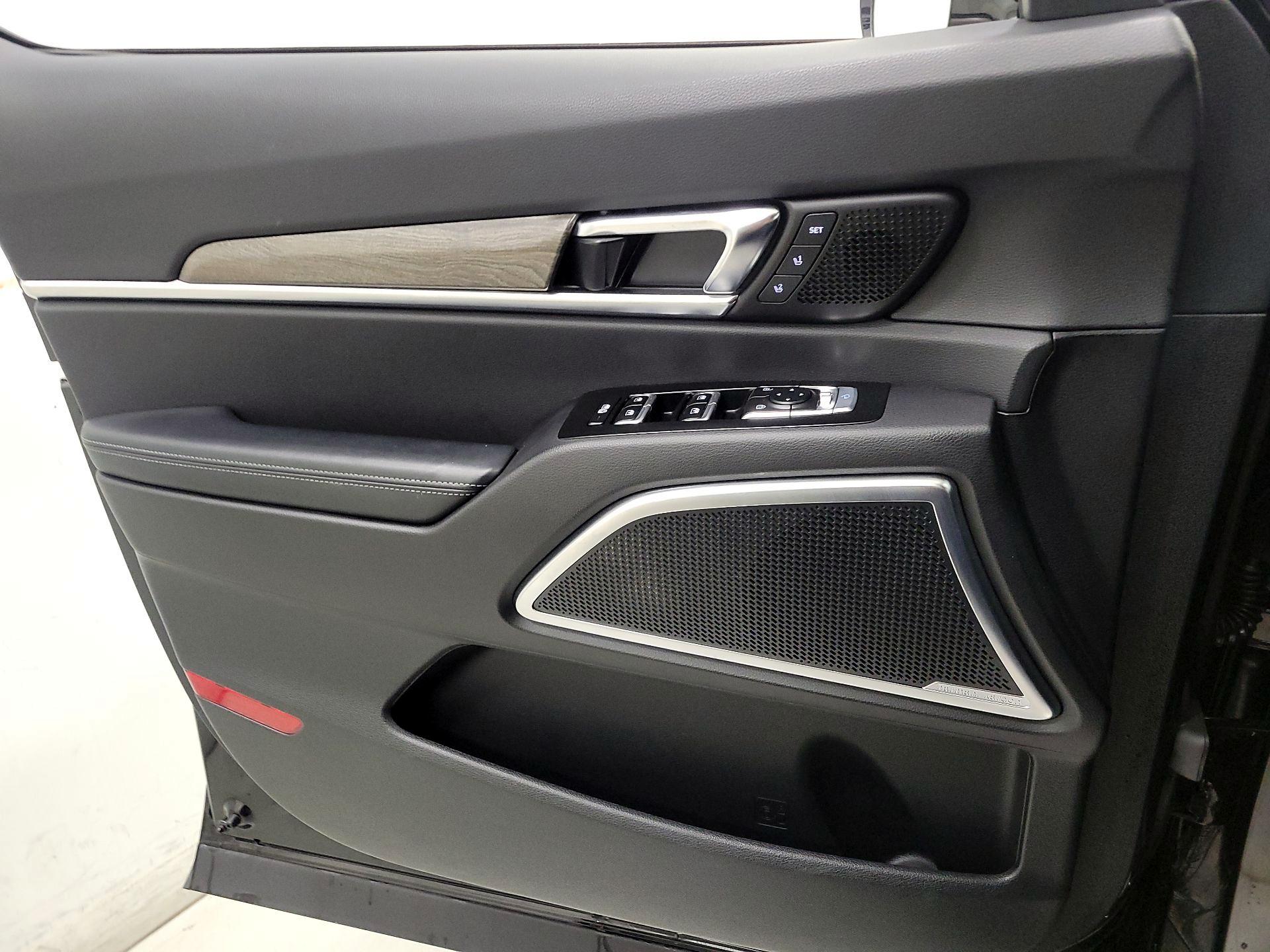 Thumbnail: 2020 Kia Telluride - 12