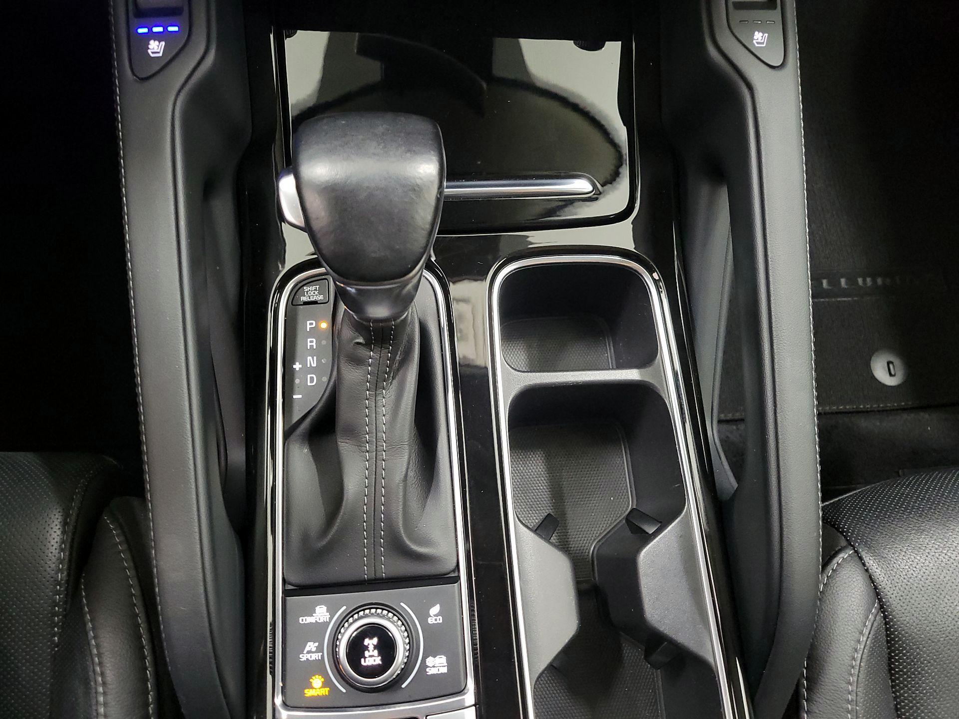 Thumbnail: 2020 Kia Telluride - 18