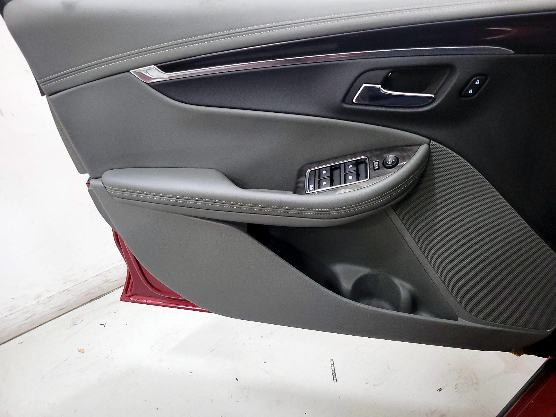 Thumbnail: 2015 Chevrolet Impala - 12