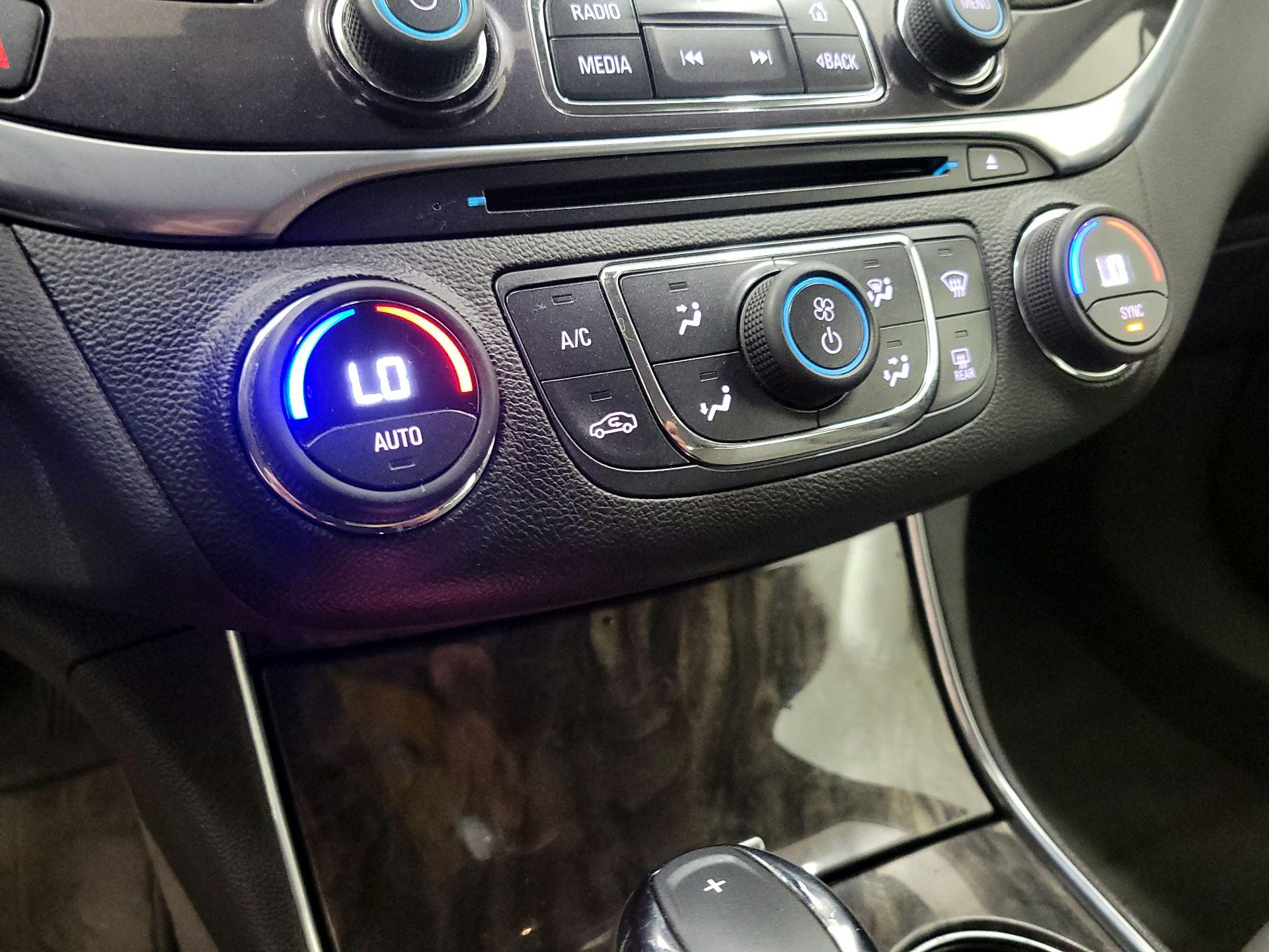 Thumbnail: 2015 Chevrolet Impala - 16