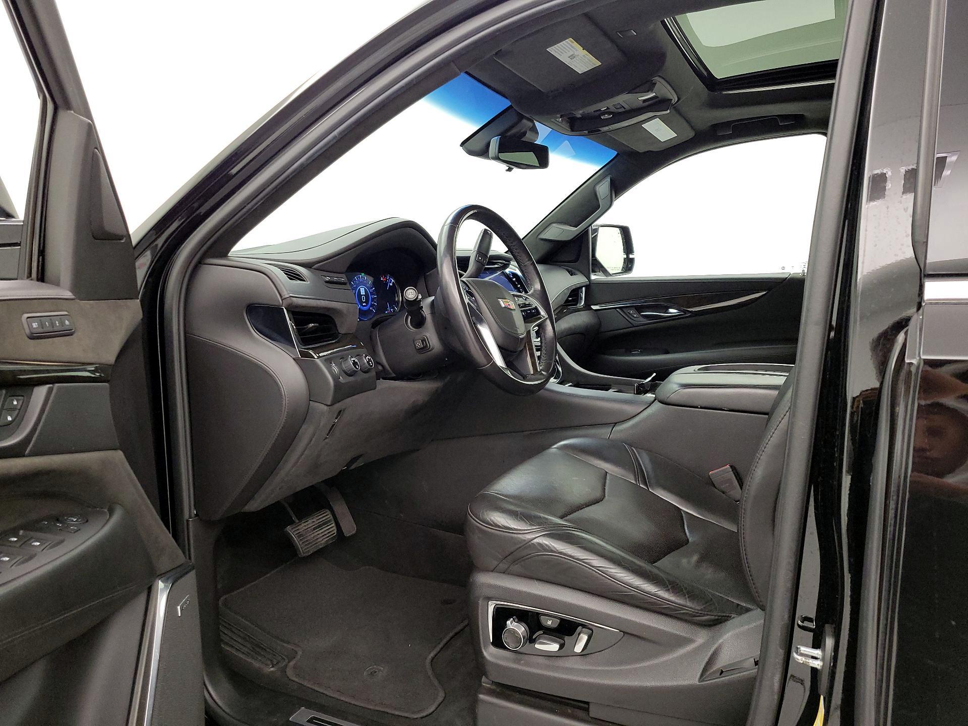 Thumbnail: 2018 Cadillac Escalade - 11