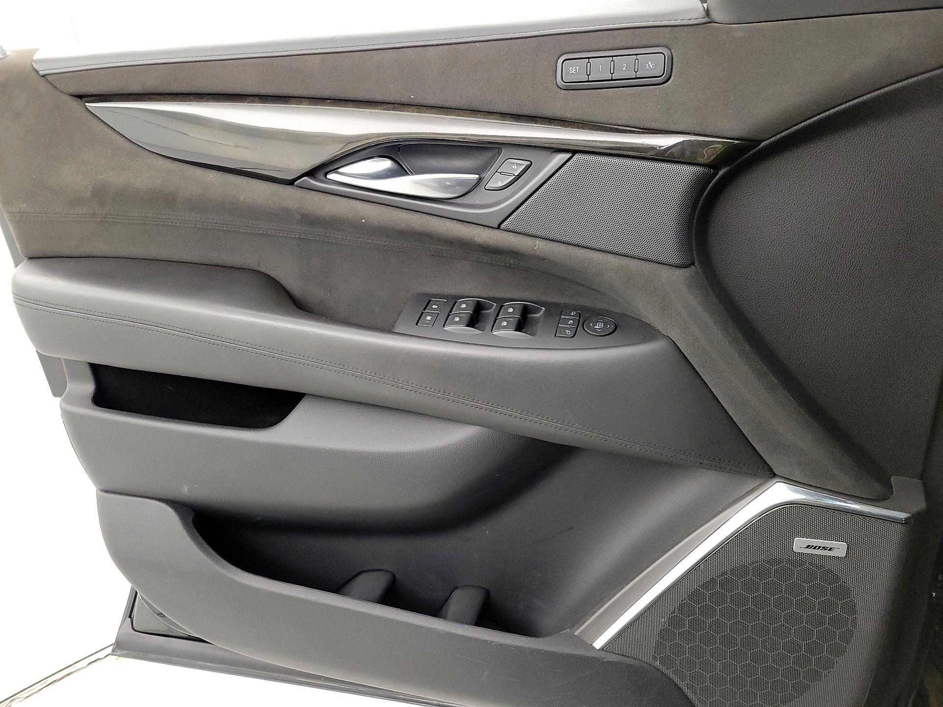 Thumbnail: 2018 Cadillac Escalade - 12