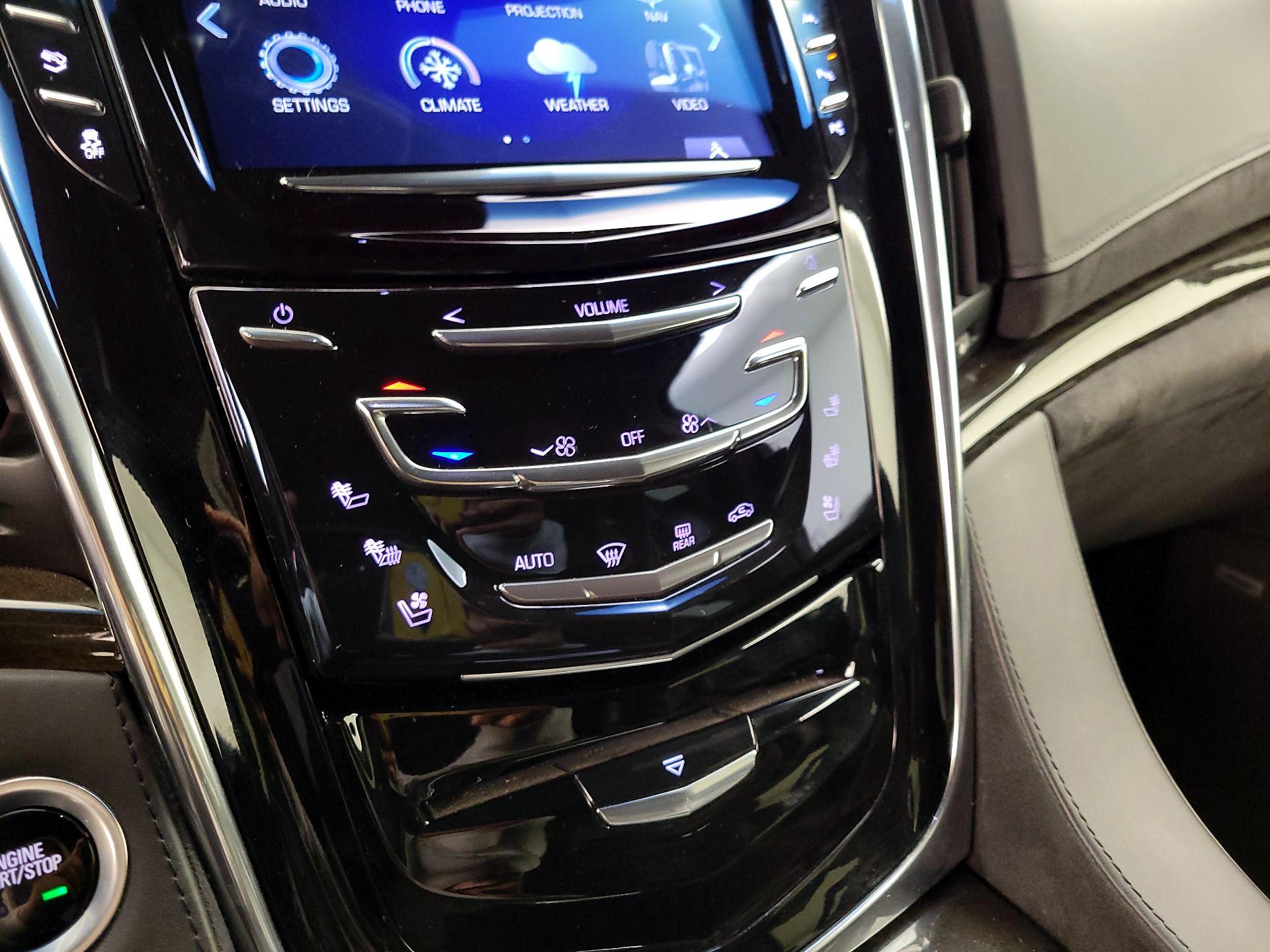 Thumbnail: 2018 Cadillac Escalade - 17