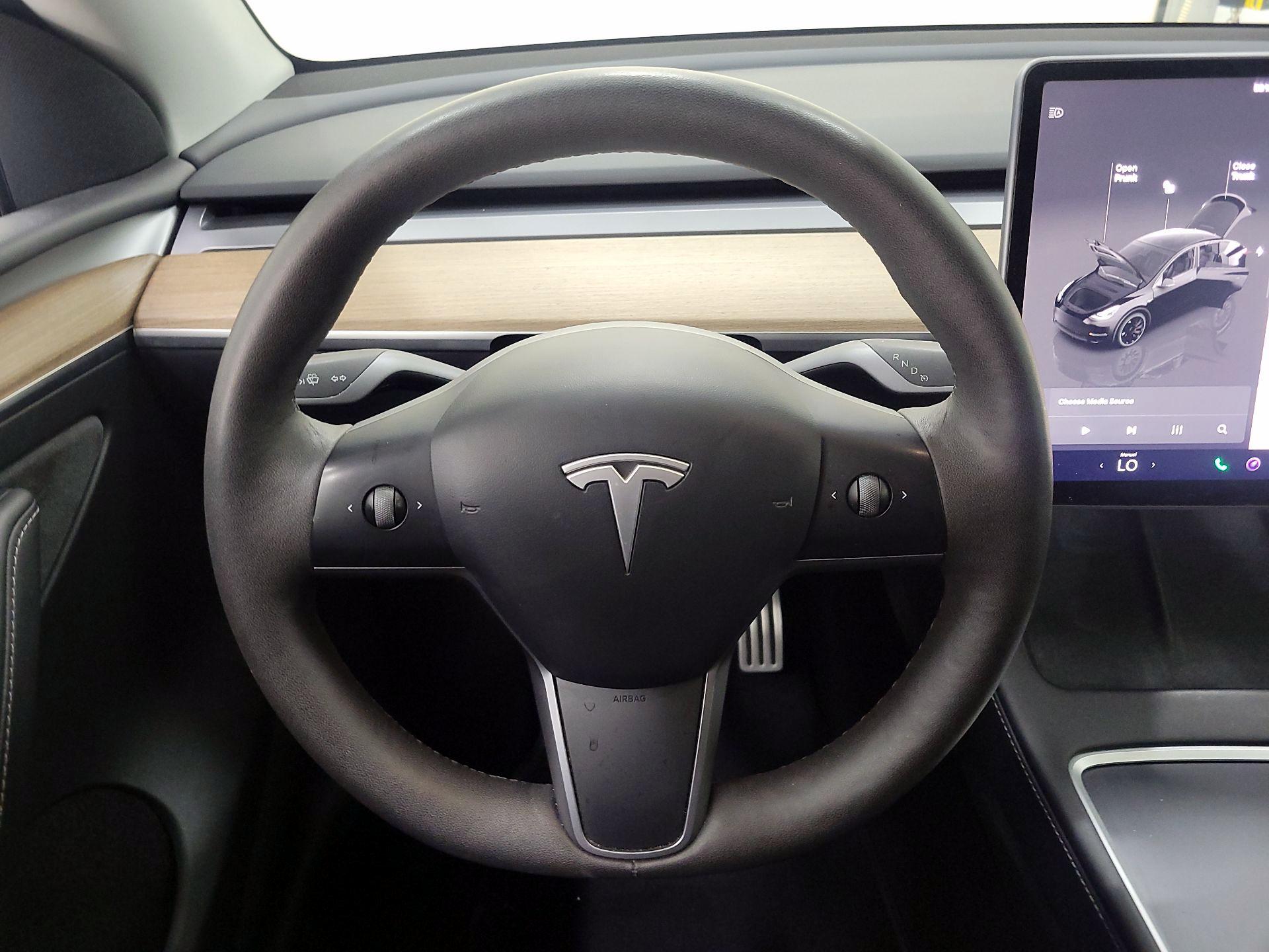 Thumbnail: 2023 Tesla Model Y - 10