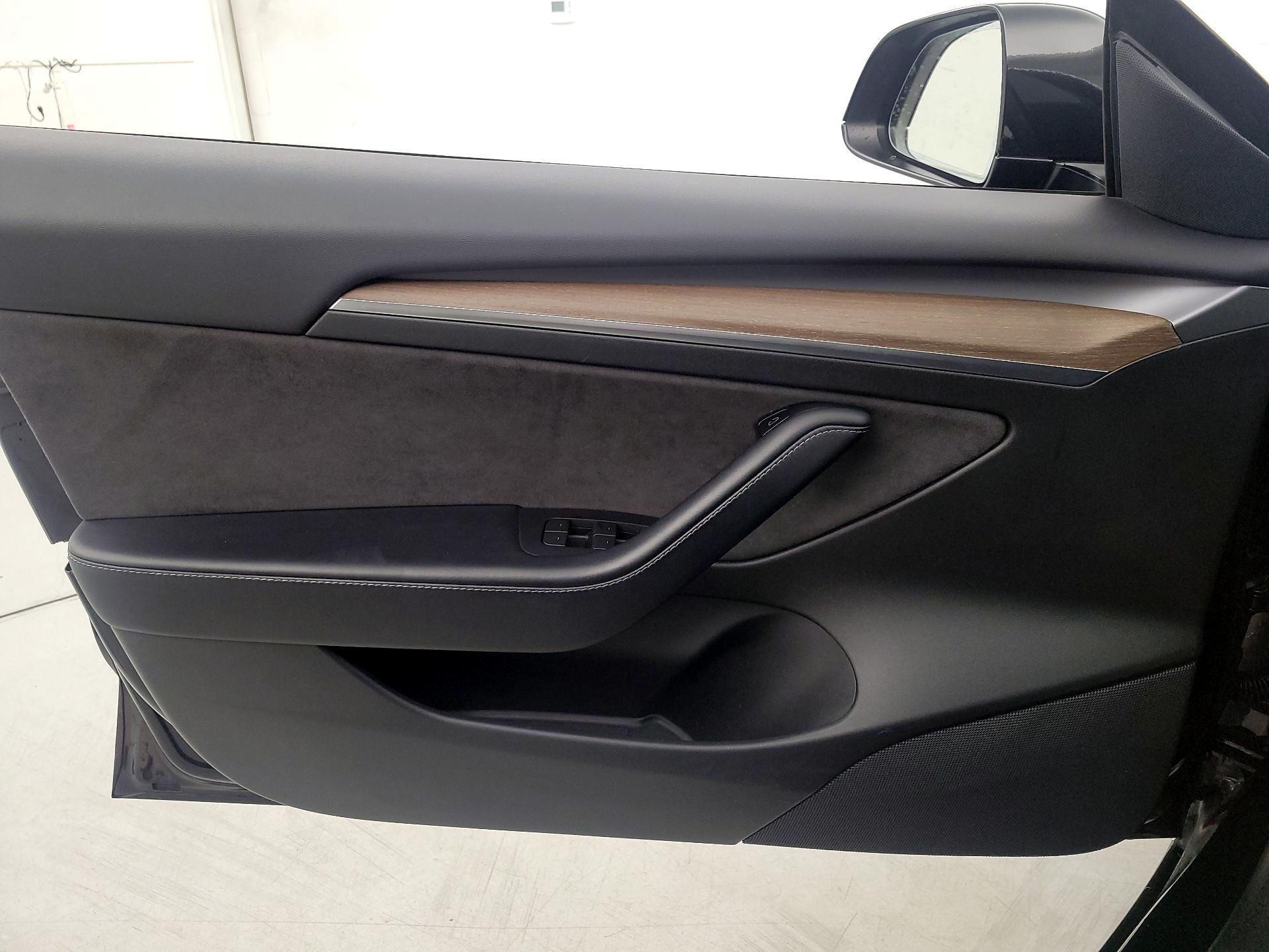 Thumbnail: 2022 Tesla Model 3 - 12
