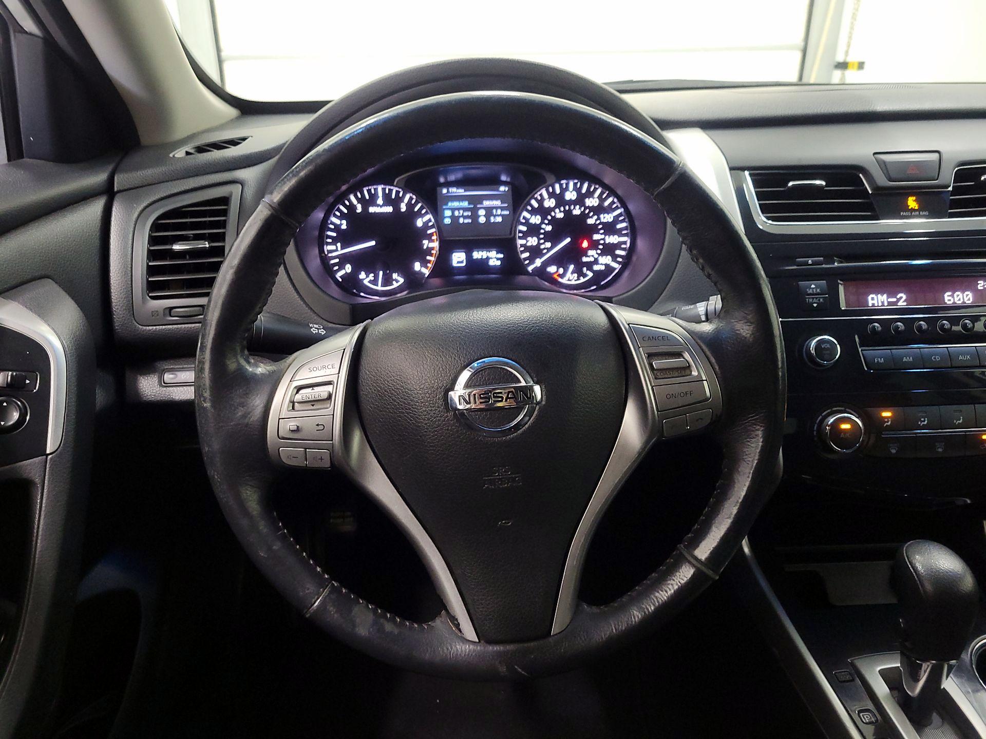 Thumbnail: 2014 Nissan Altima - 10