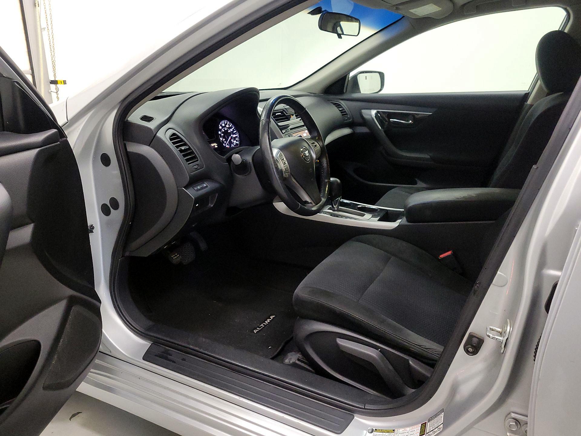 Thumbnail: 2014 Nissan Altima - 11