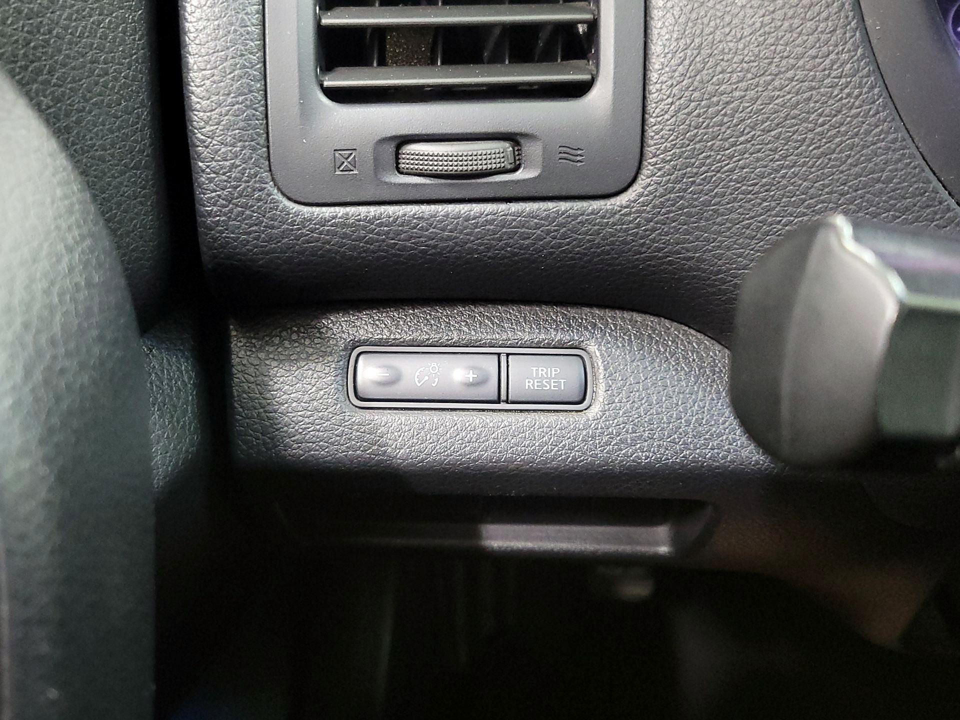 Thumbnail: 2014 Nissan Altima - 13