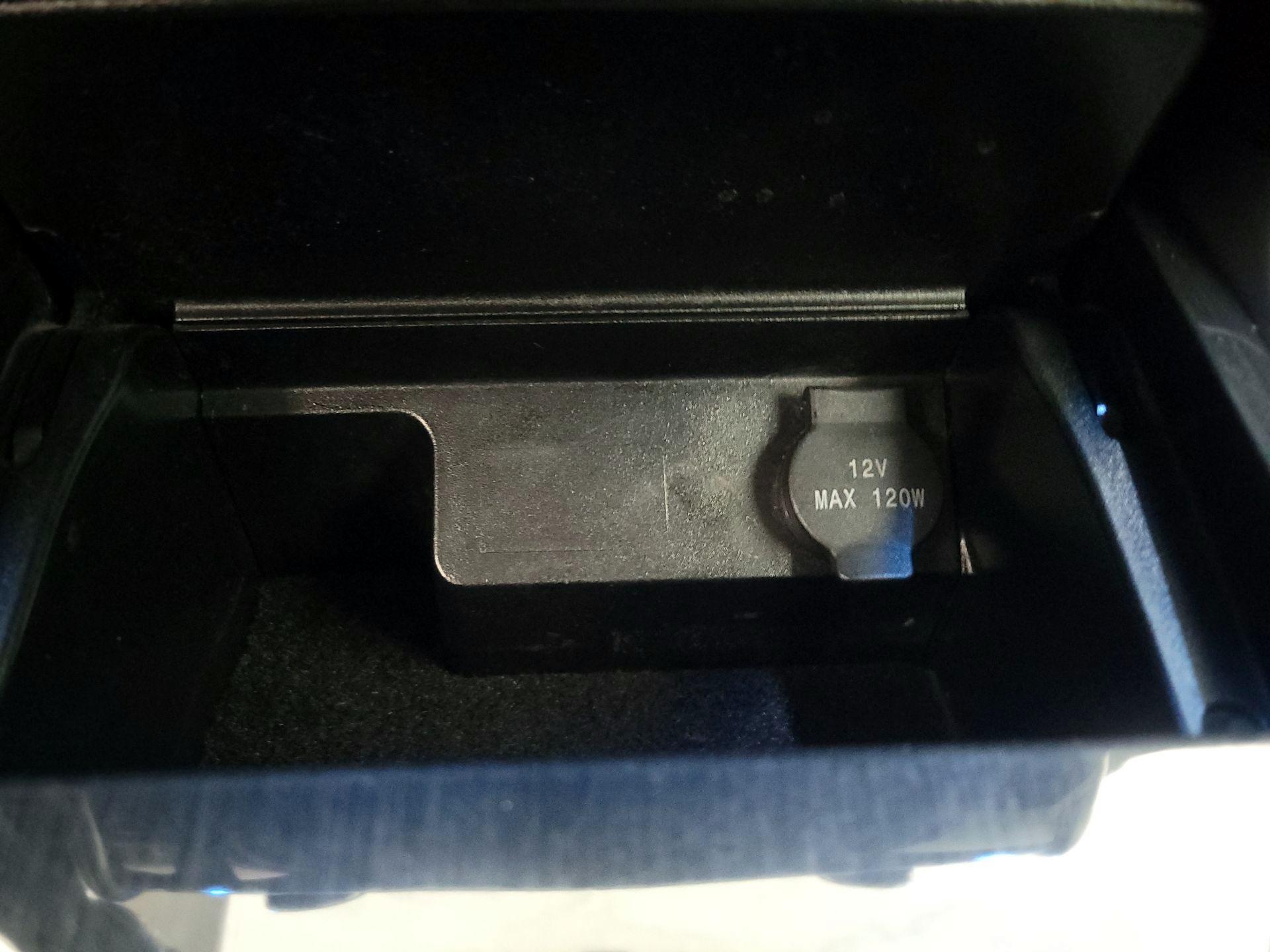 Thumbnail: 2014 Nissan Altima - 17