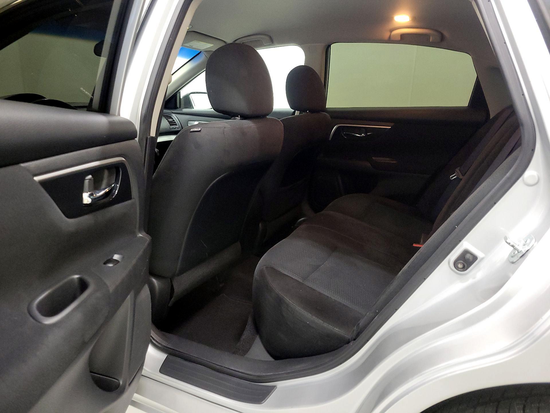 Thumbnail: 2014 Nissan Altima - 18