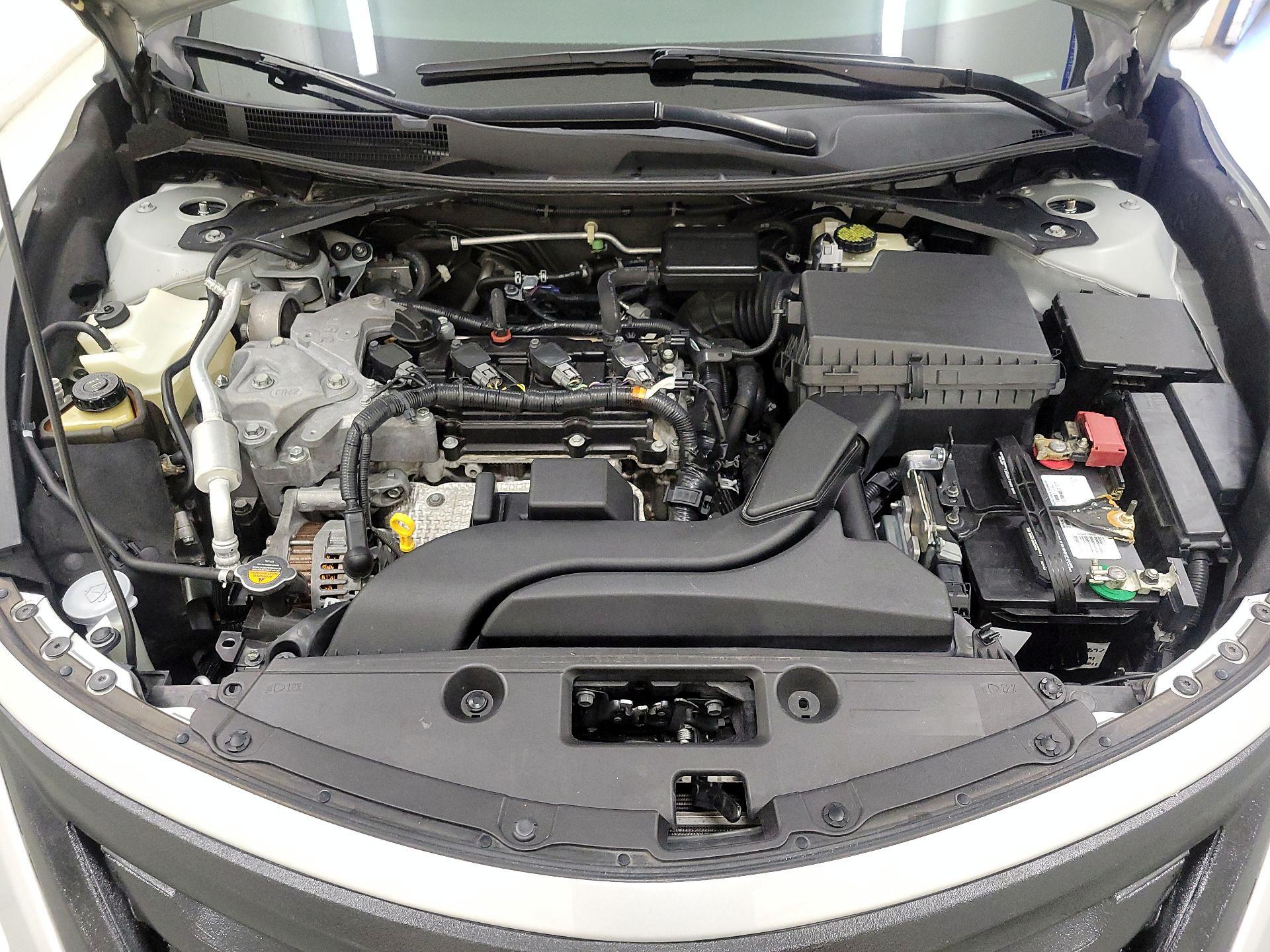 Thumbnail: 2014 Nissan Altima - 20