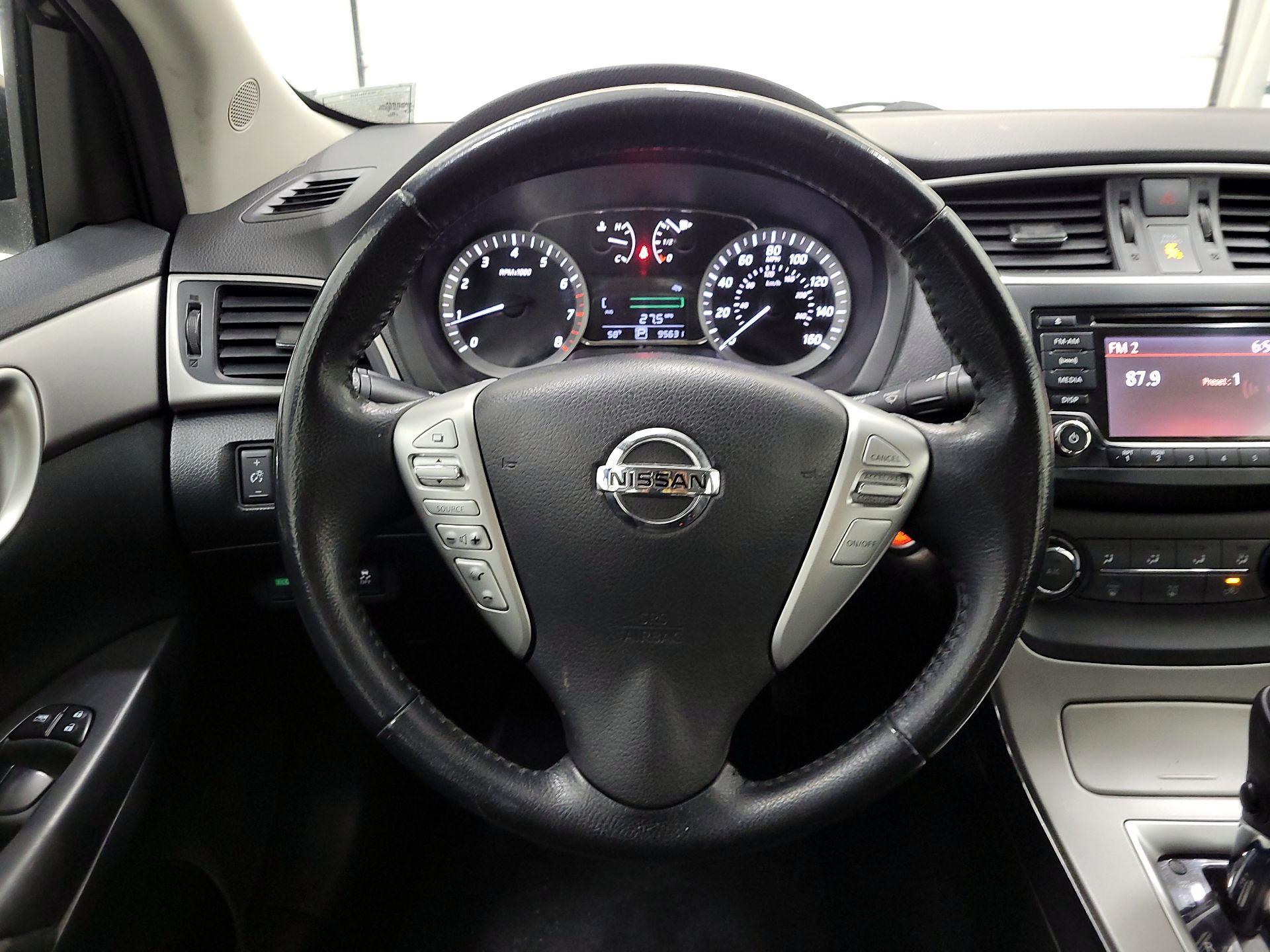 Thumbnail: 2015 Nissan Sentra - 10