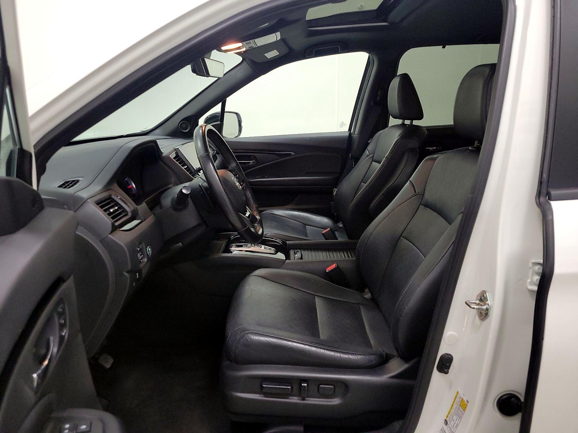 Thumbnail: 2019 Honda Passport - 11