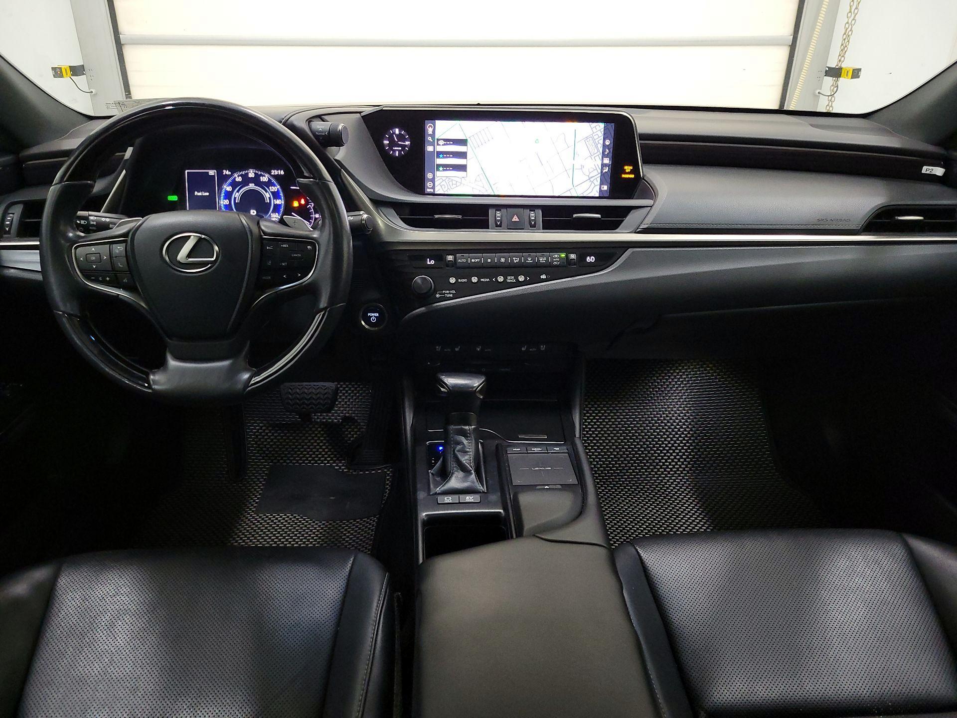 Thumbnail: 2020 Lexus ES - 9