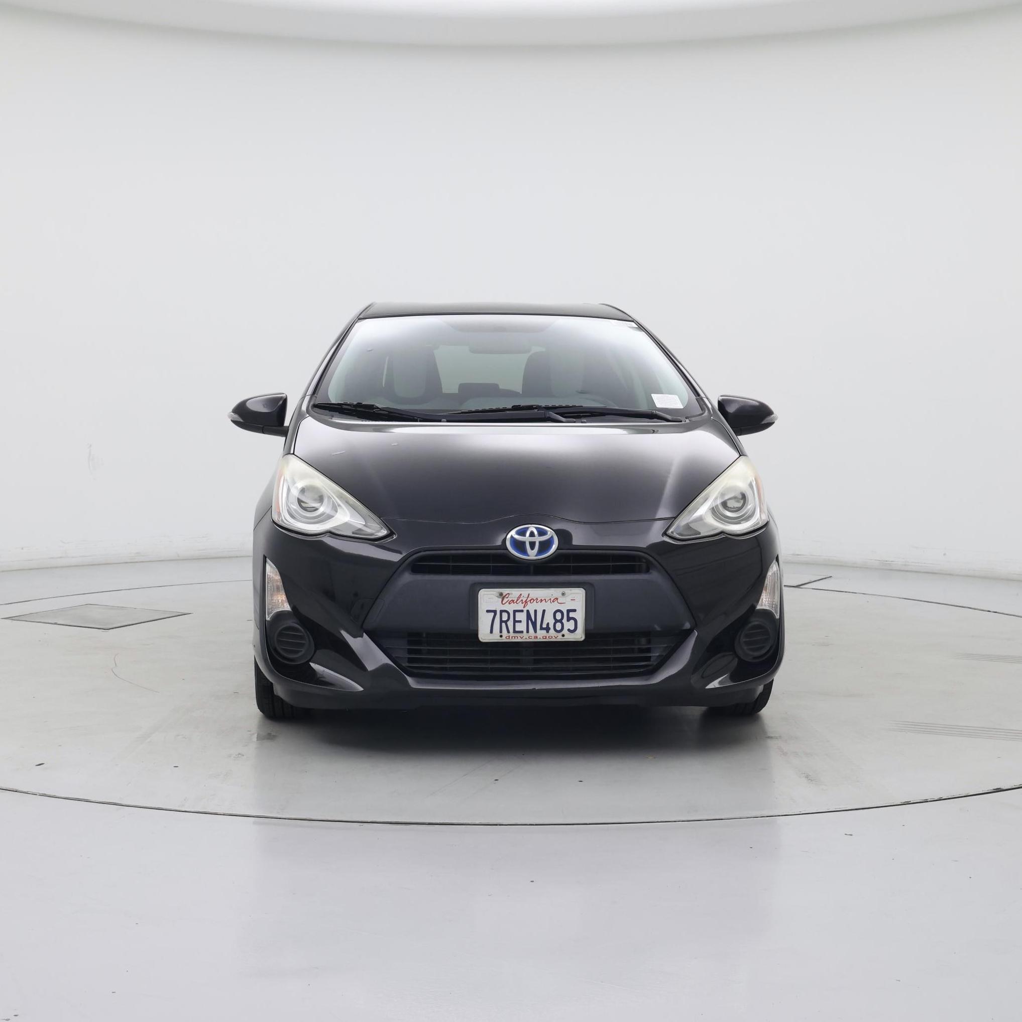 Thumbnail: 2015 Toyota Prius c - 5