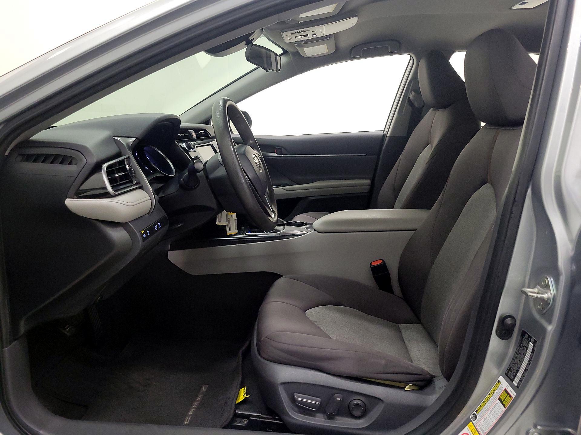 Thumbnail: 2019 Toyota Camry - 11