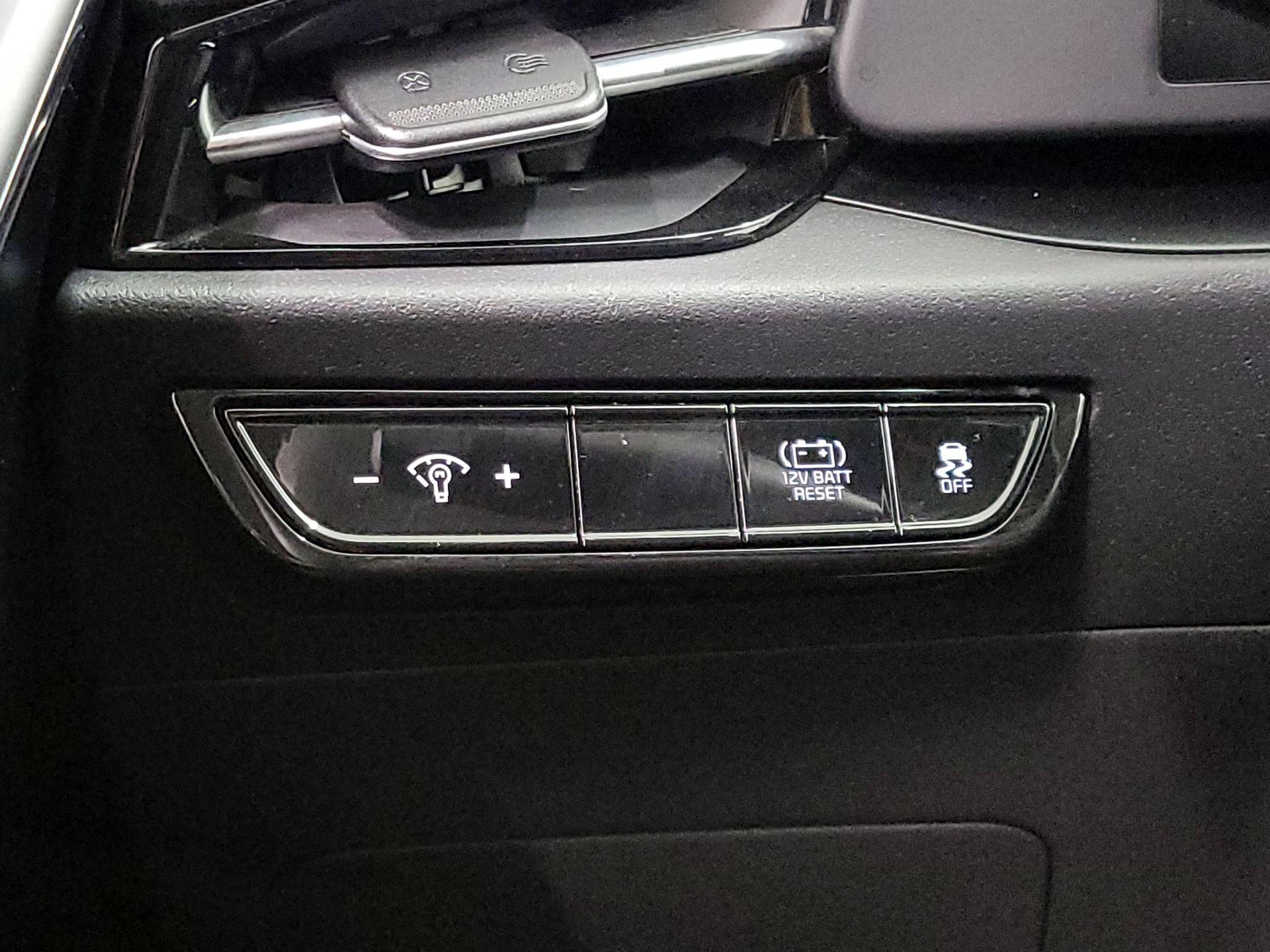 Thumbnail: 2024 Kia Niro - 13