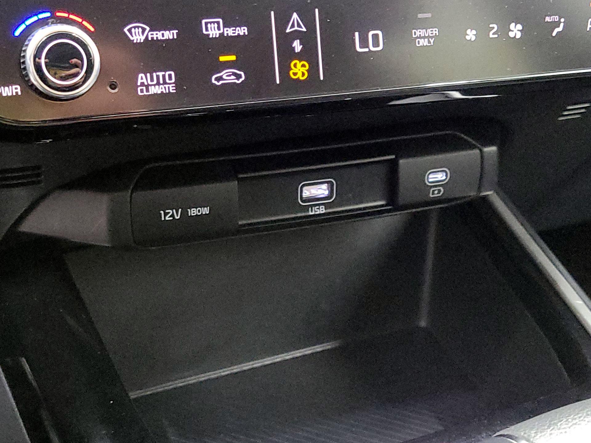 Thumbnail: 2024 Kia Niro - 18