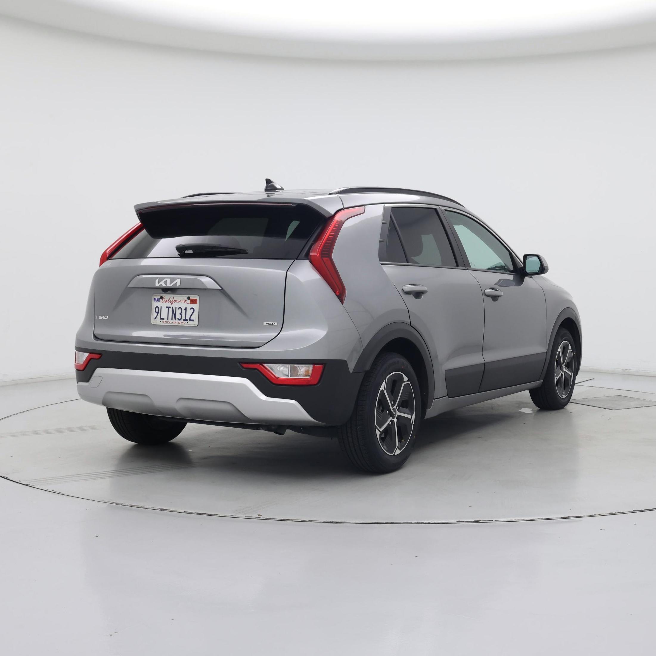 Thumbnail: 2024 Kia Niro - 8