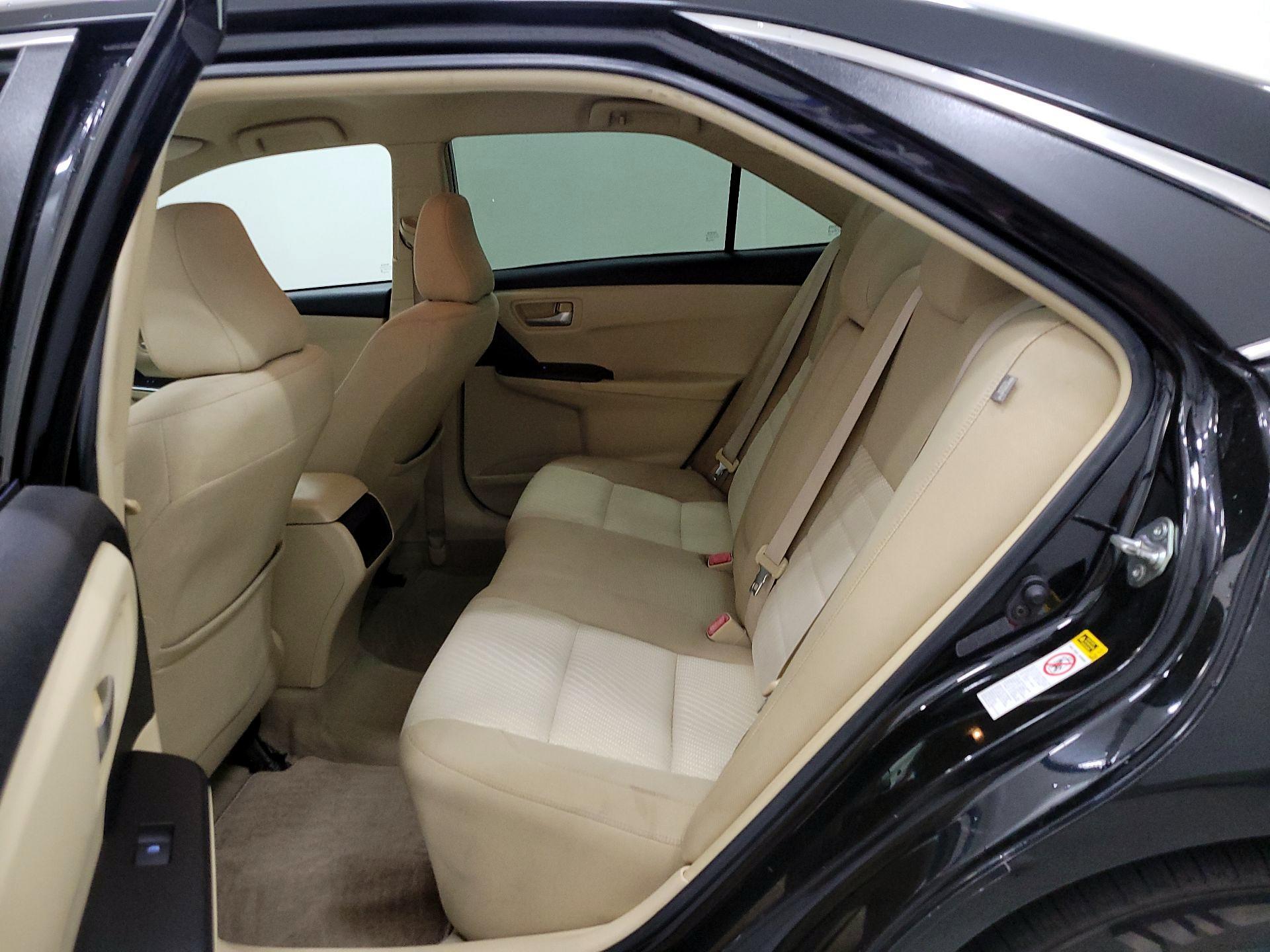 Thumbnail: 2015 Toyota Camry - 19