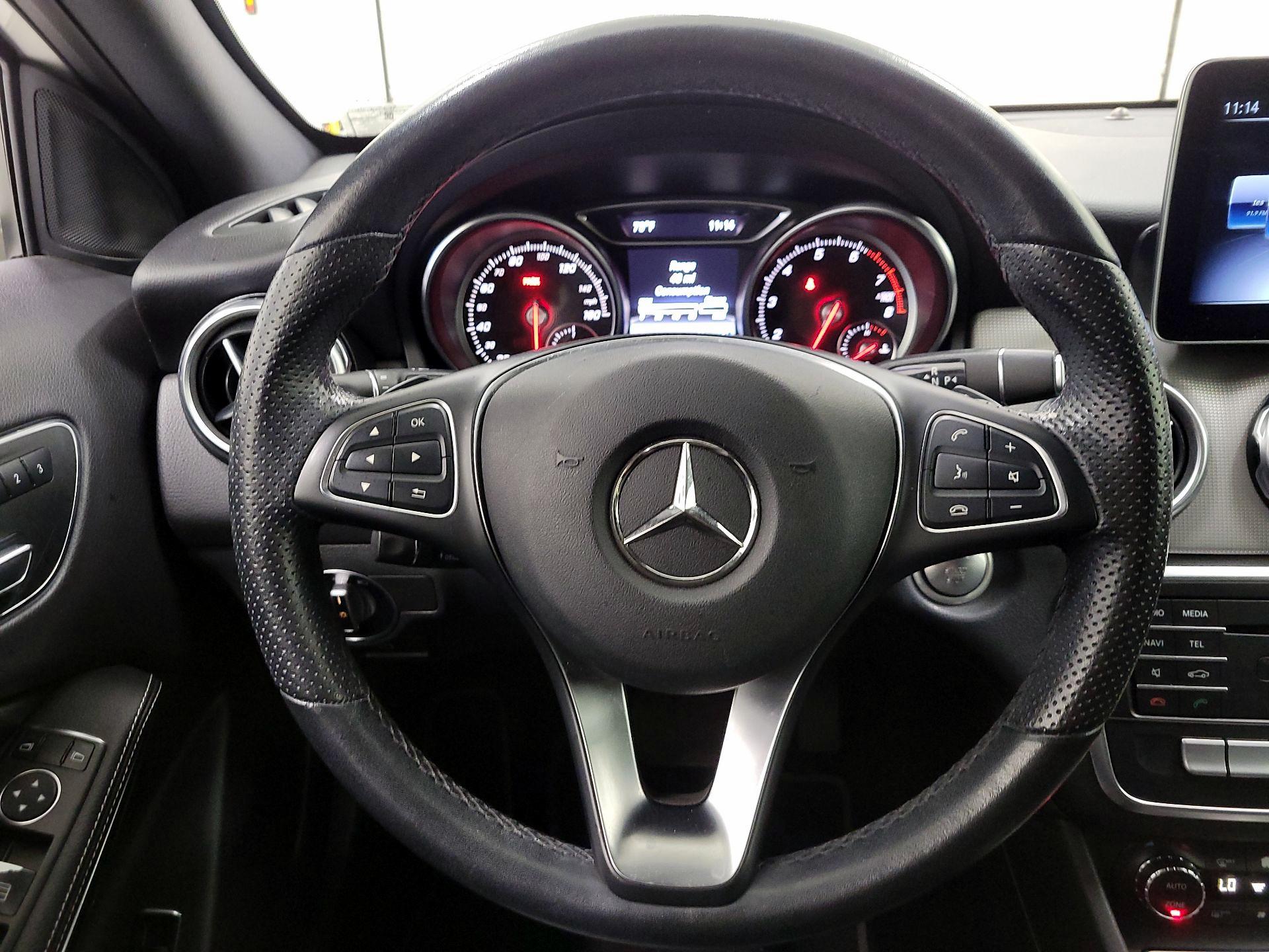 Thumbnail: 2019 Mercedes-Benz GLA - 10
