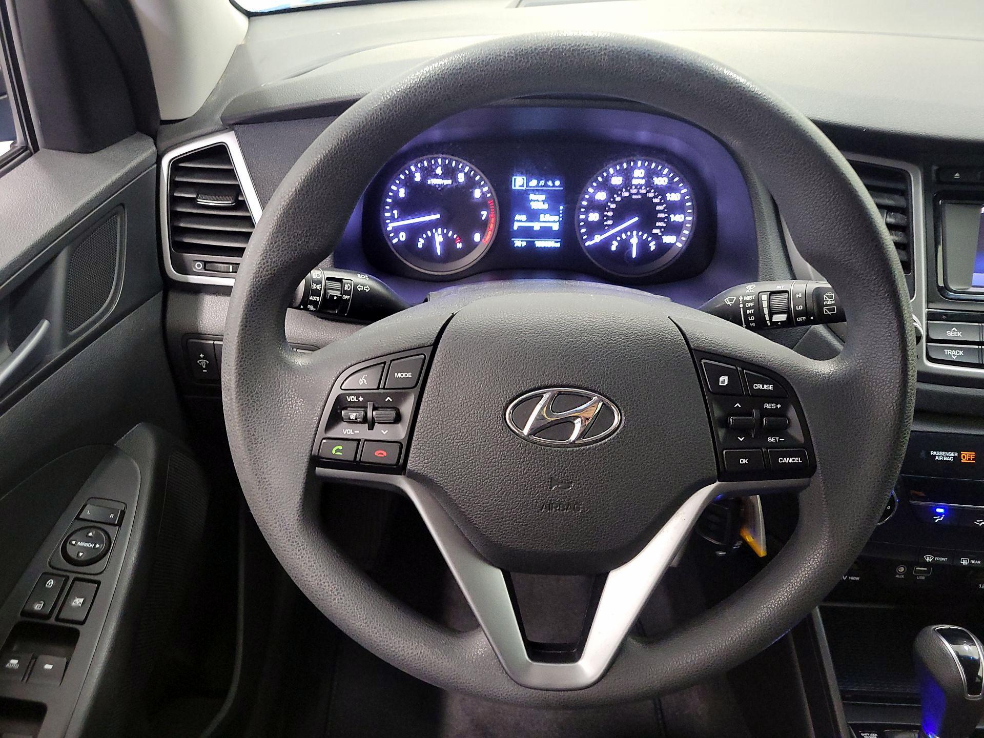 Thumbnail: 2016 Hyundai Tucson - 10