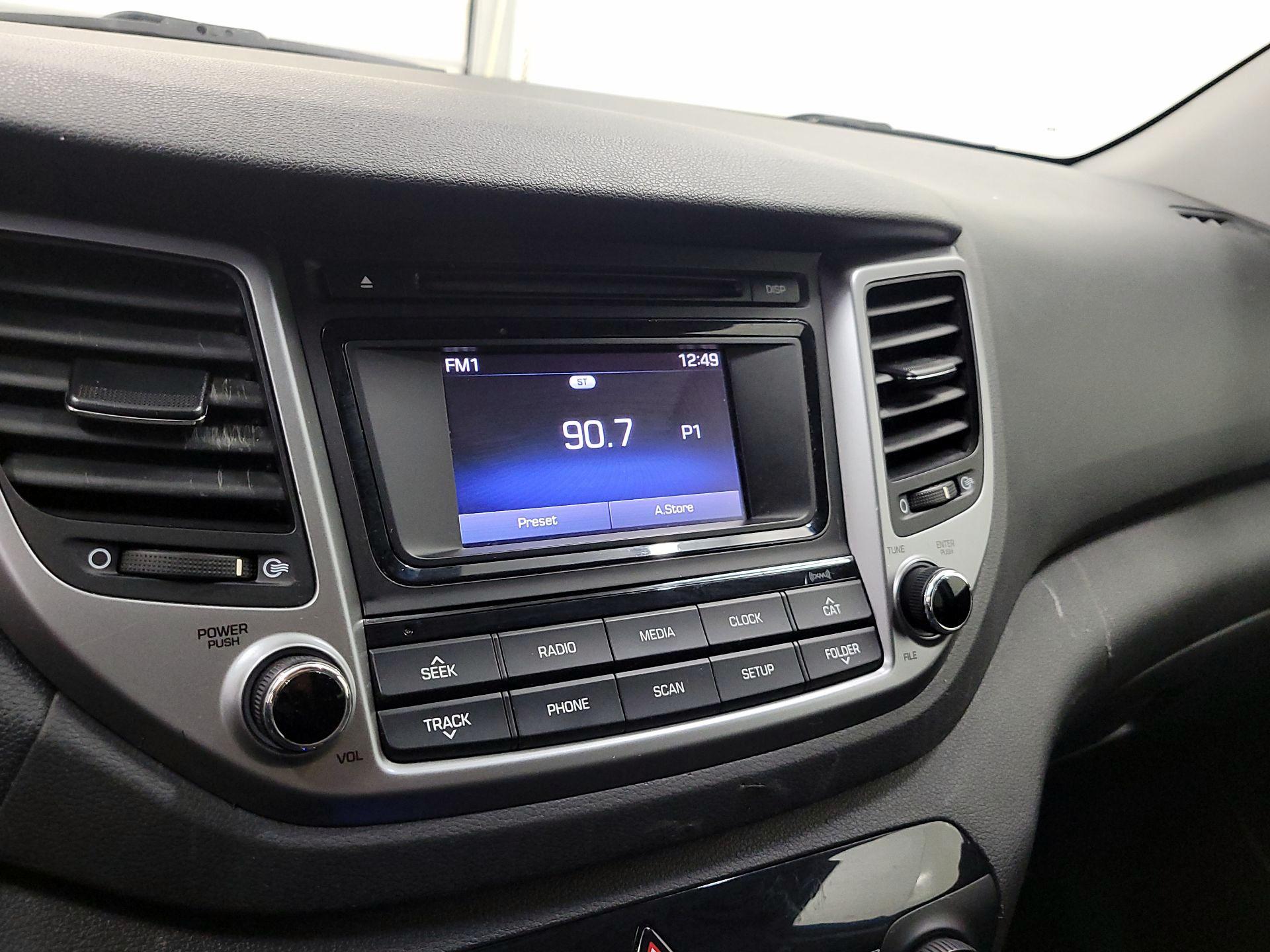 Thumbnail: 2016 Hyundai Tucson - 15