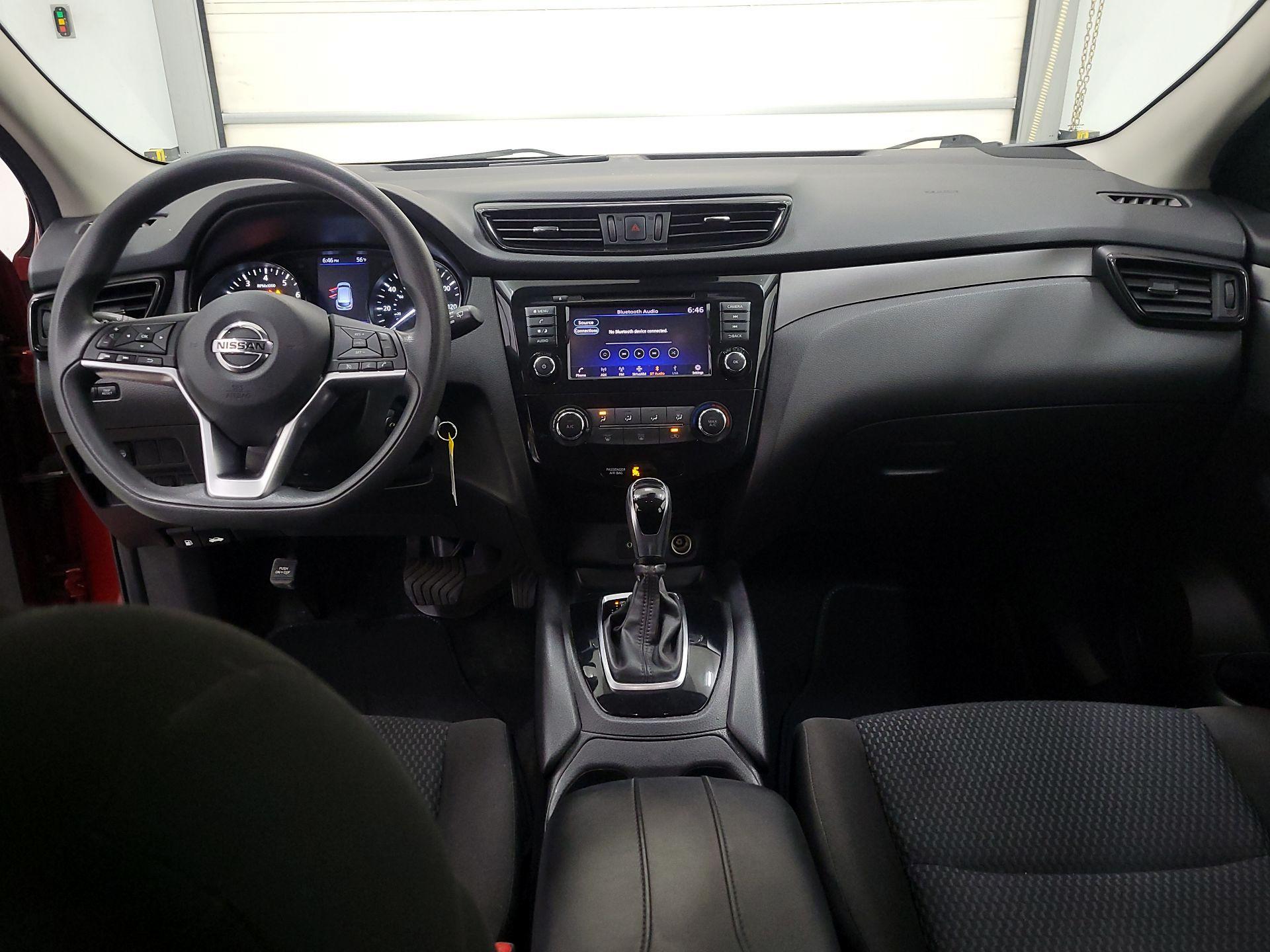 Thumbnail: 2020 Nissan Rogue Sport - 9