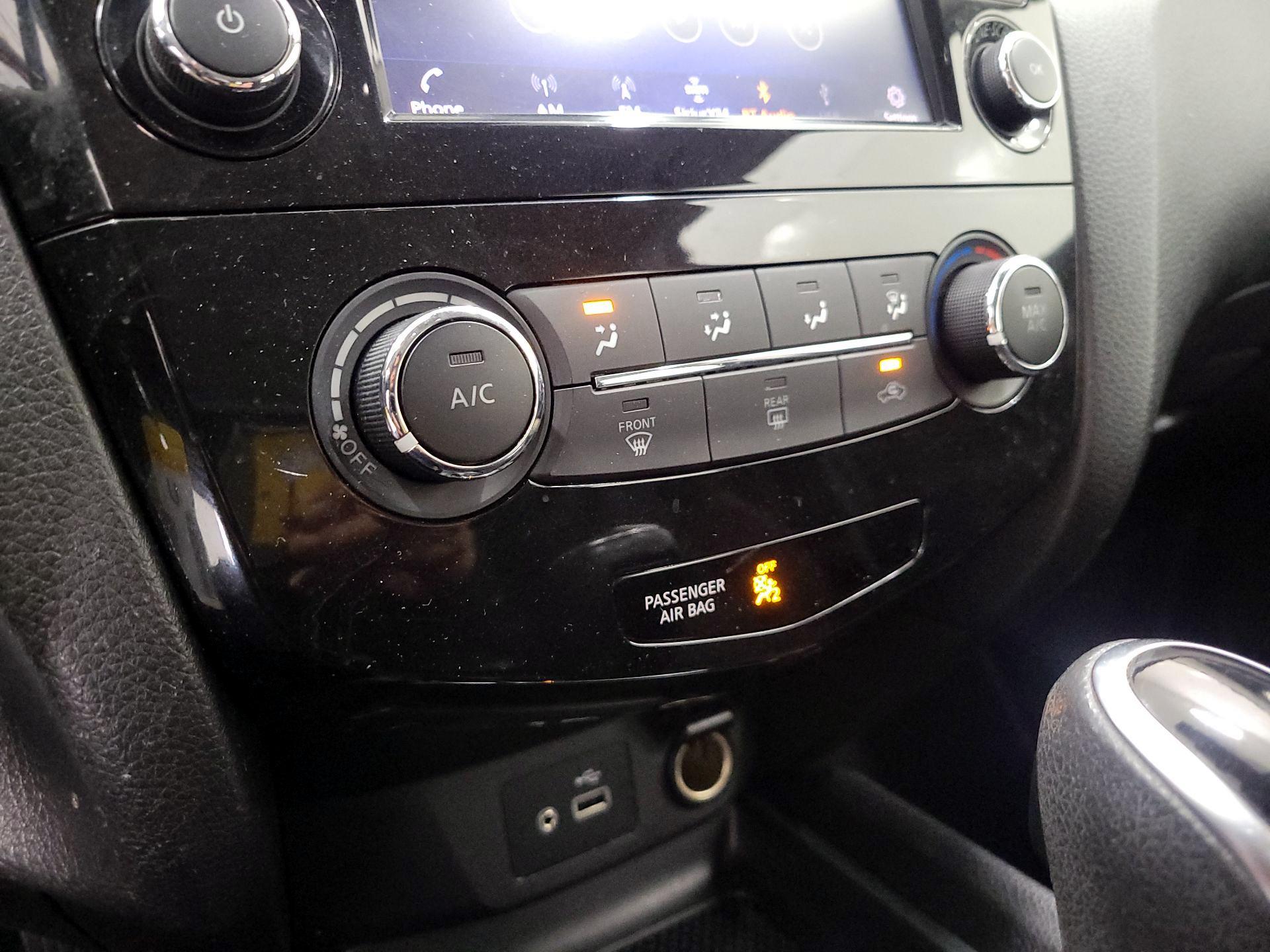 Thumbnail: 2020 Nissan Rogue Sport - 16