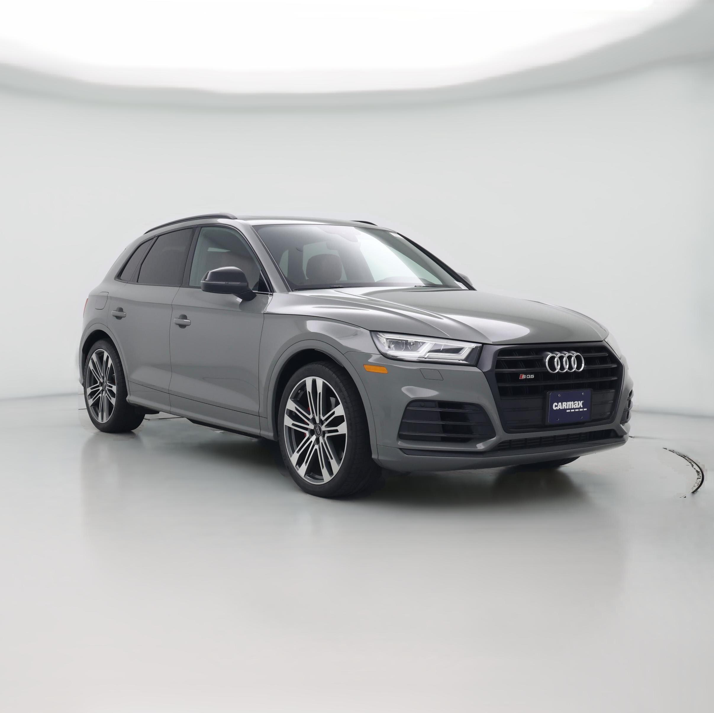 Thumbnail: 2019 Audi SQ5 - 1
