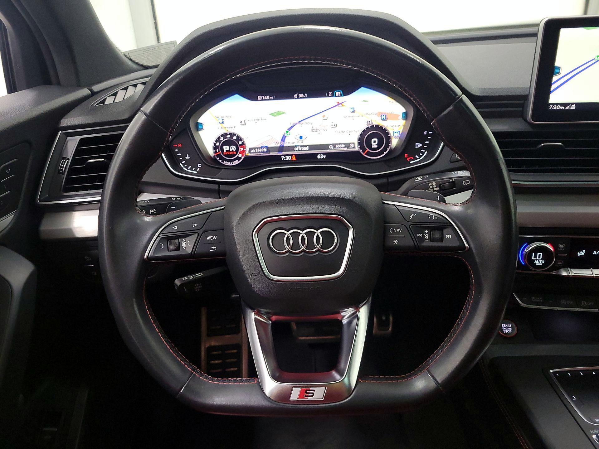 Thumbnail: 2019 Audi SQ5 - 10