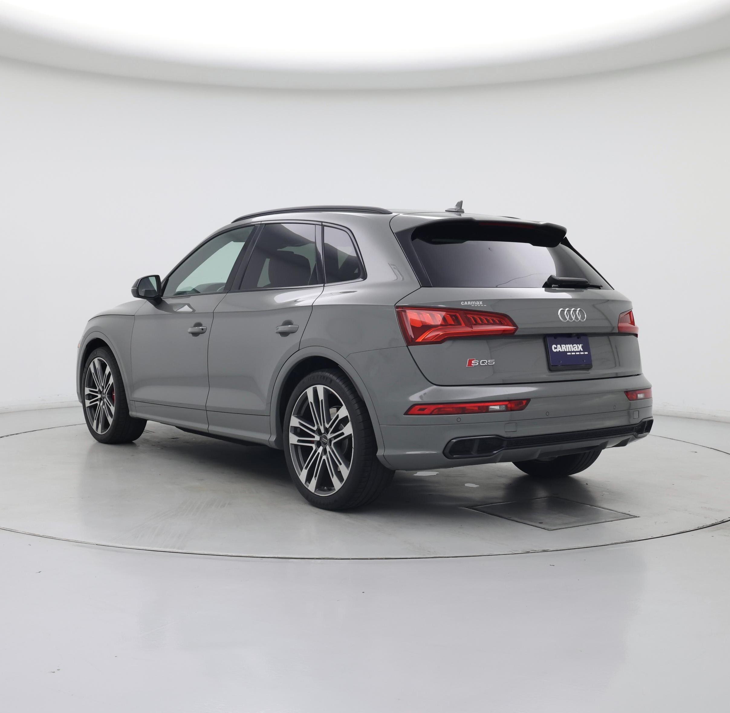 Thumbnail: 2019 Audi SQ5 - 2