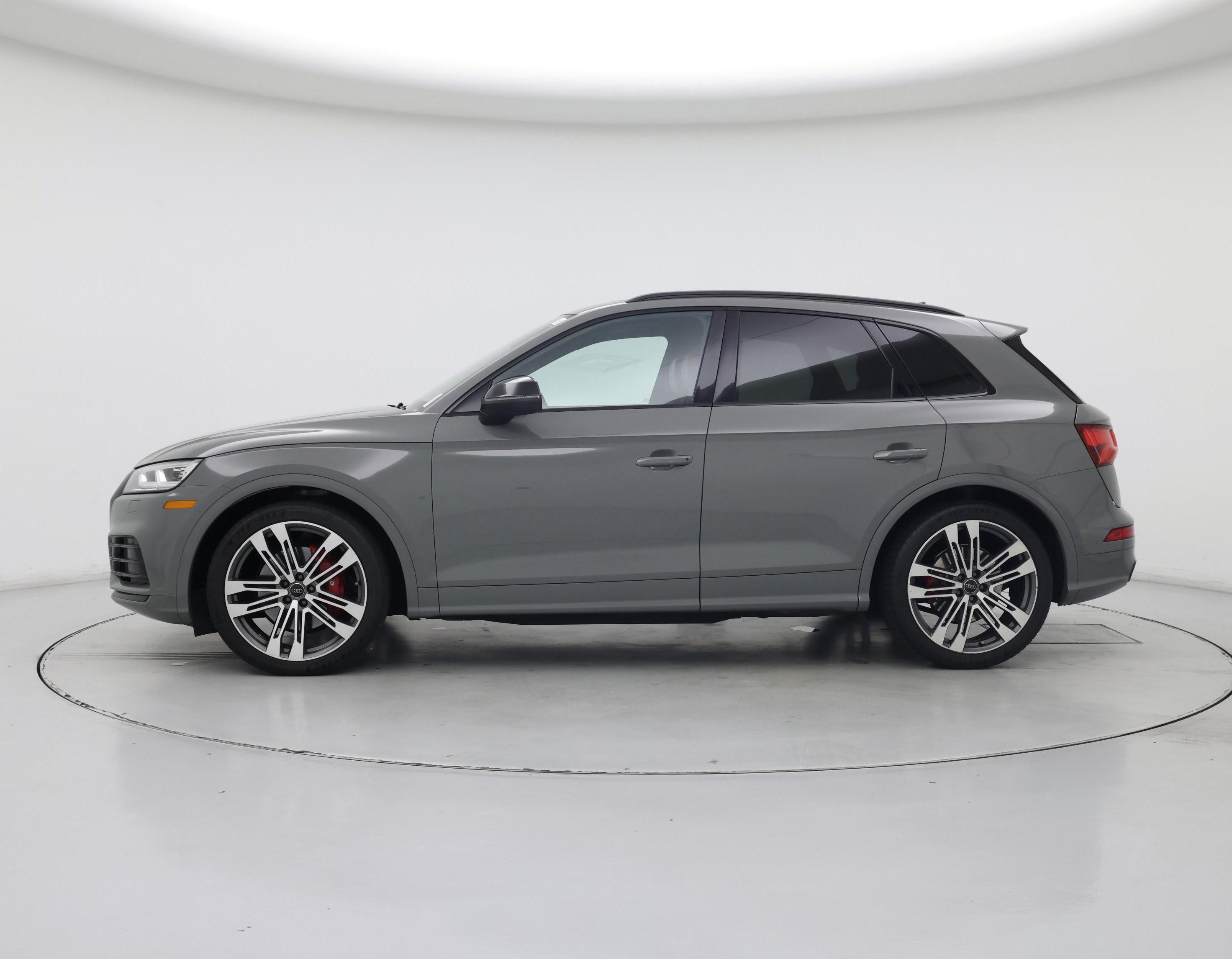 Thumbnail: 2019 Audi SQ5 - 3