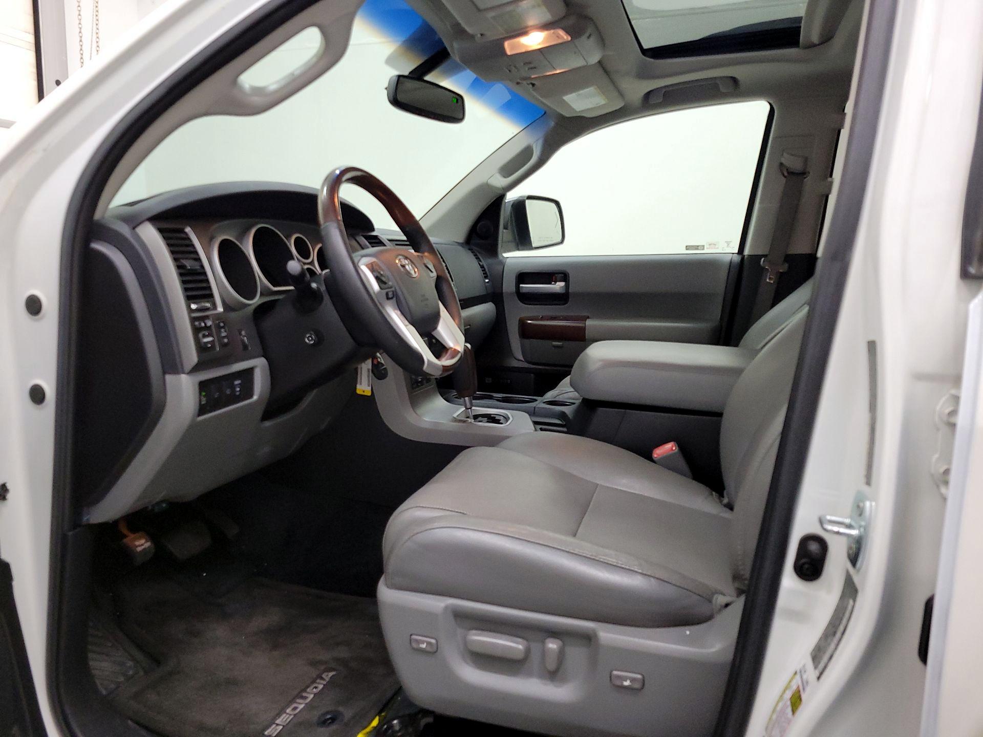 Thumbnail: 2017 Toyota Sequoia - 11