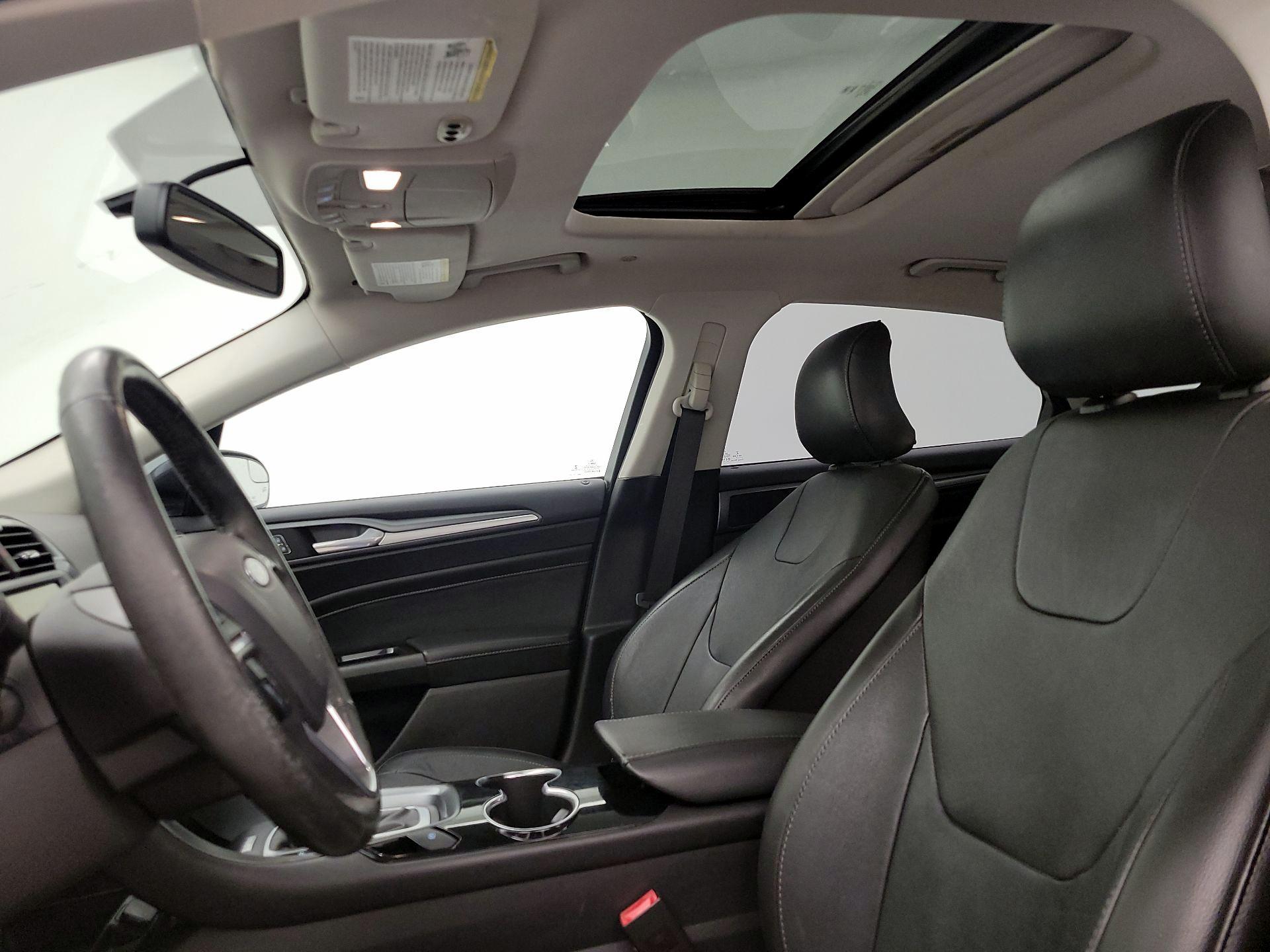 Thumbnail: 2015 Ford Fusion - 19