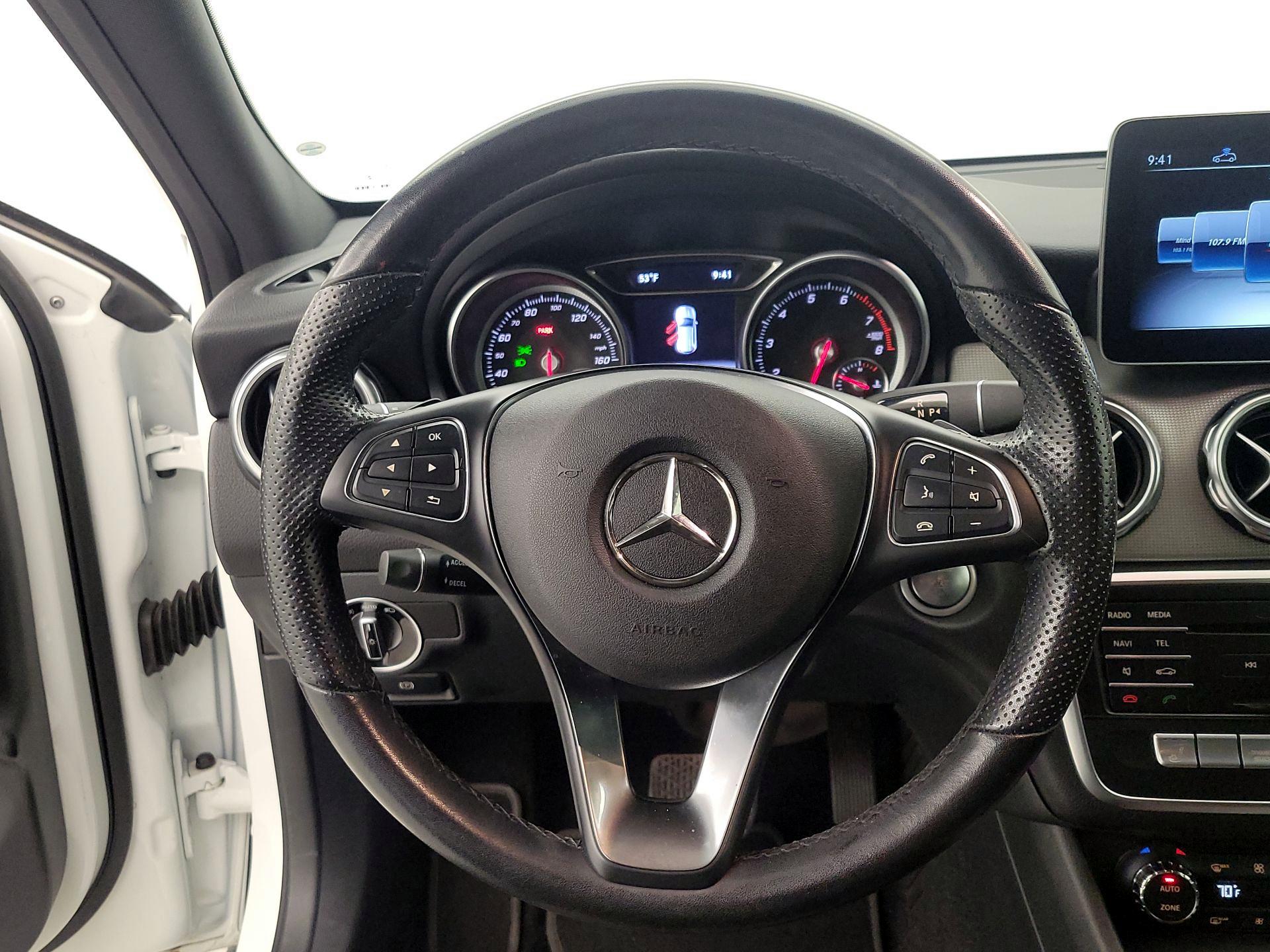 Thumbnail: 2019 Mercedes-Benz GLA - 10