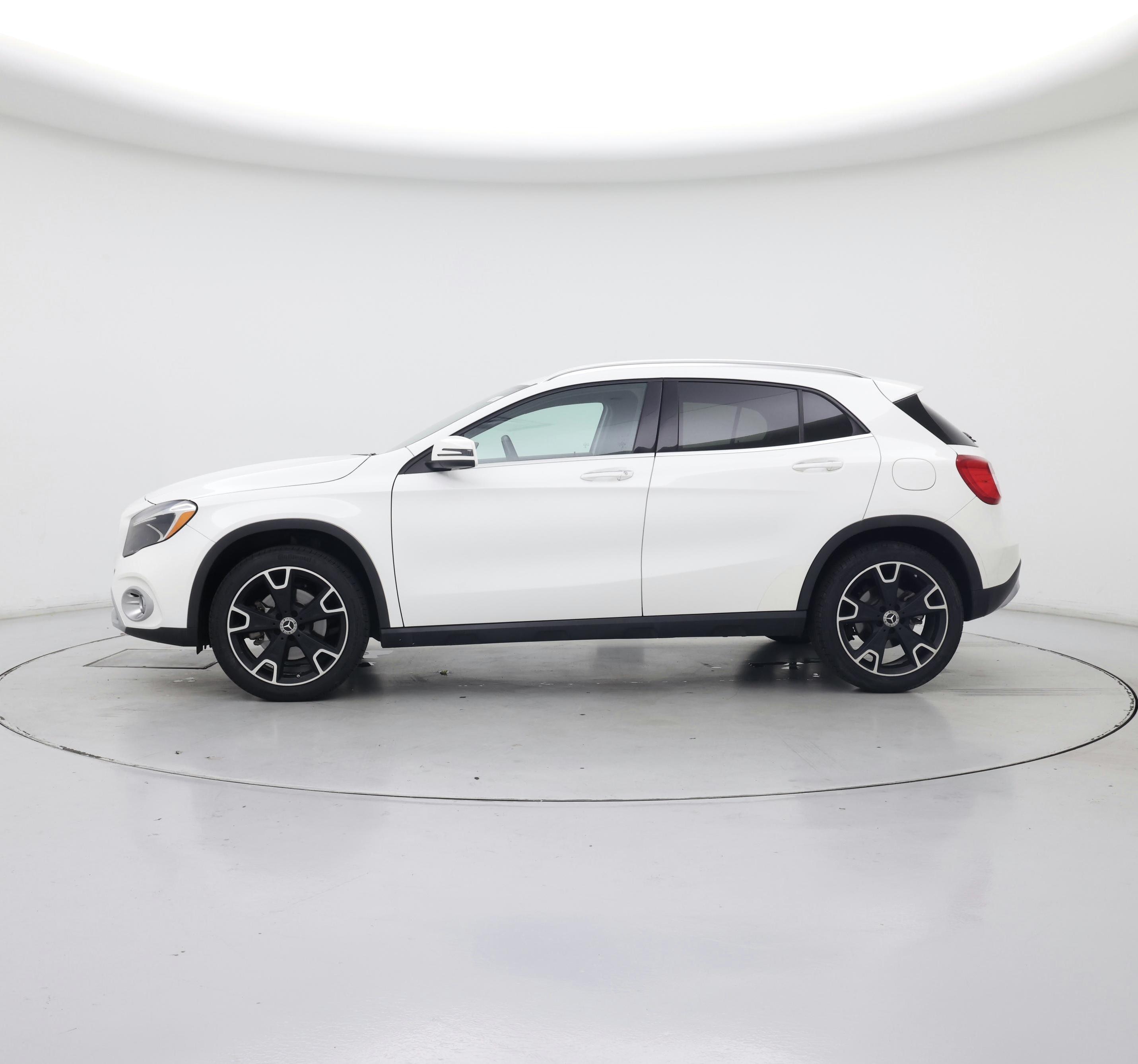 Thumbnail: 2019 Mercedes-Benz GLA - 3
