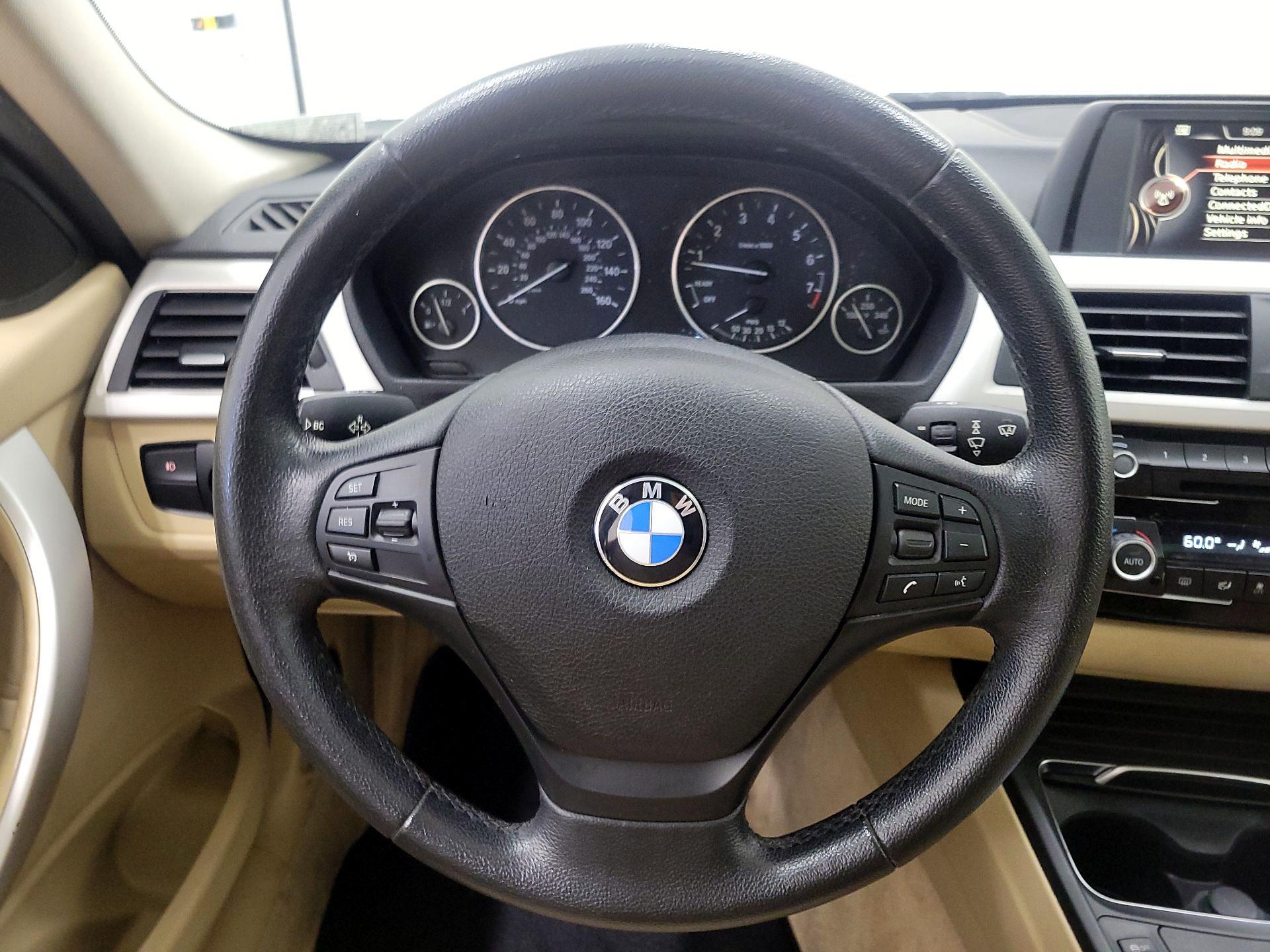 Thumbnail: 2016 BMW 3 Series - 10