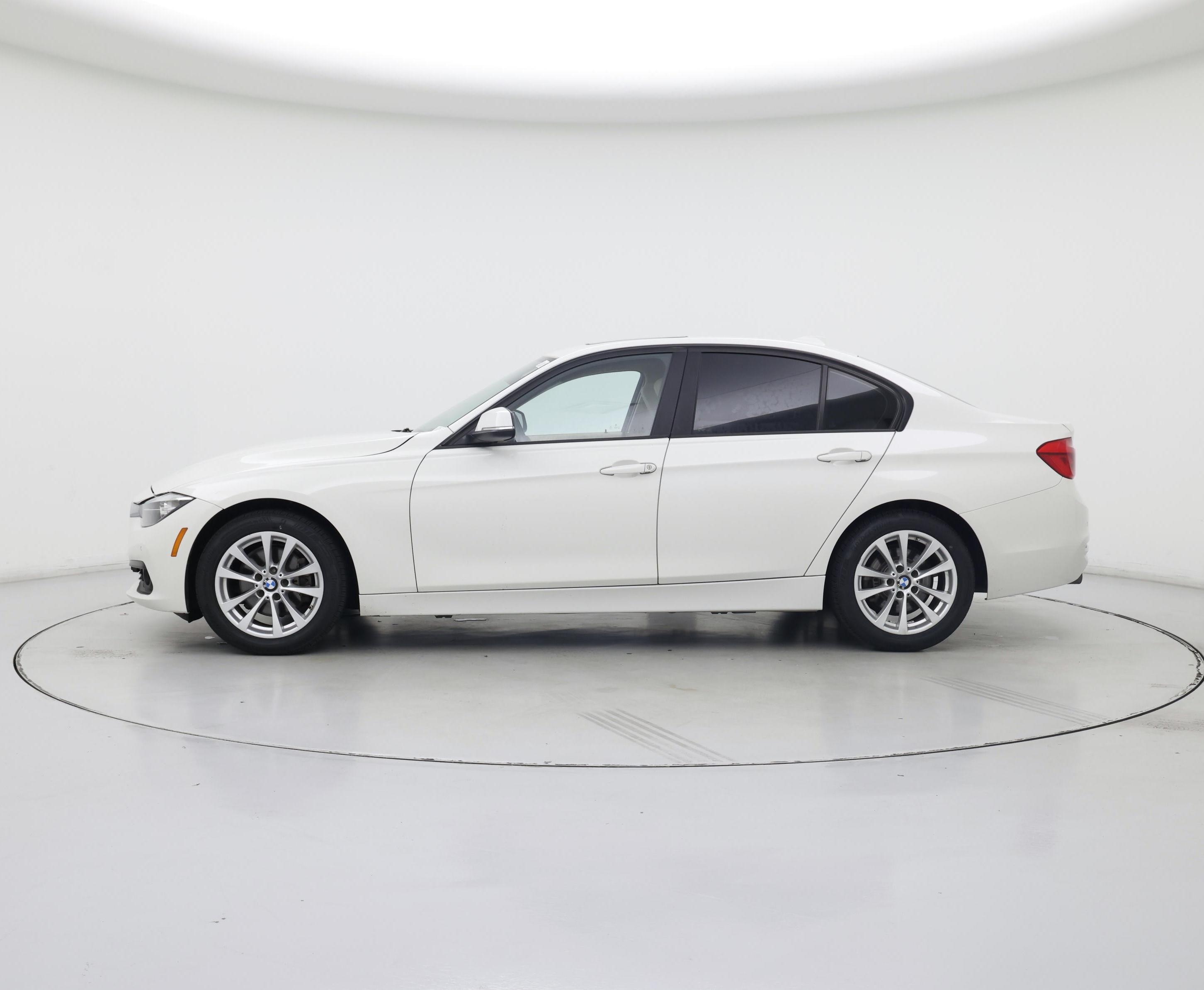 Thumbnail: 2016 BMW 3 Series - 3